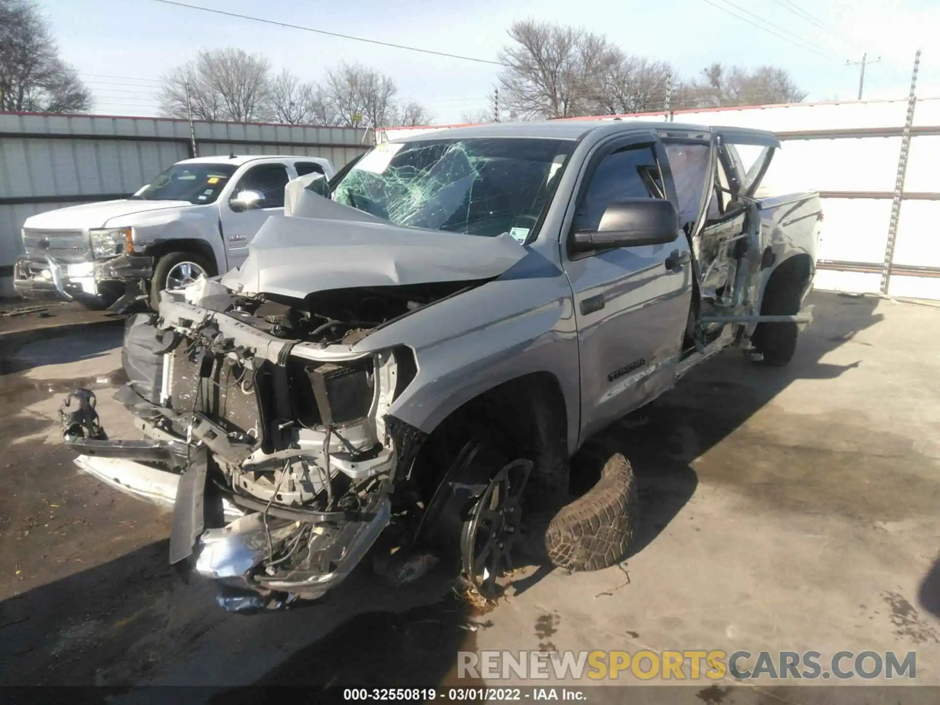 2 Photograph of a damaged car 5TFEY5F1XLX259134 TOYOTA TUNDRA 2WD 2020