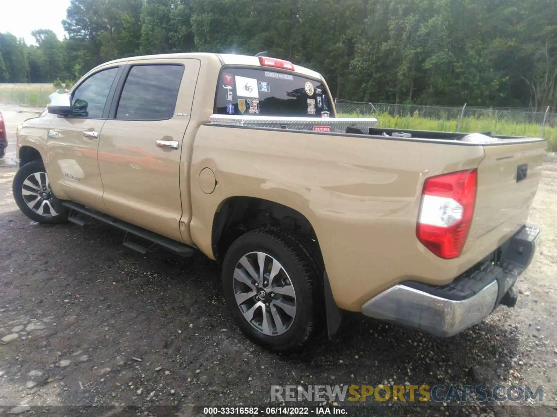 3 Фотография поврежденного автомобиля 5TFFY5F11LX266848 TOYOTA TUNDRA 2WD 2020