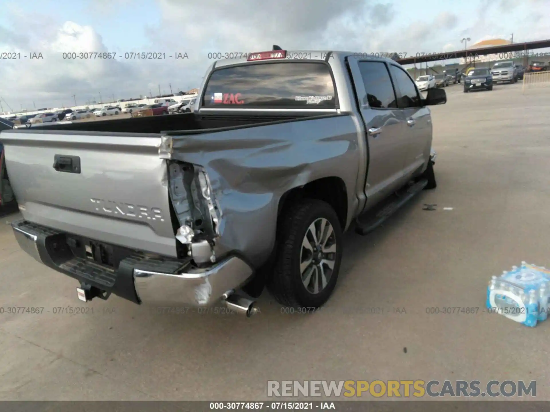 4 Photograph of a damaged car 5TFFY5F19LX266158 TOYOTA TUNDRA 2WD 2020