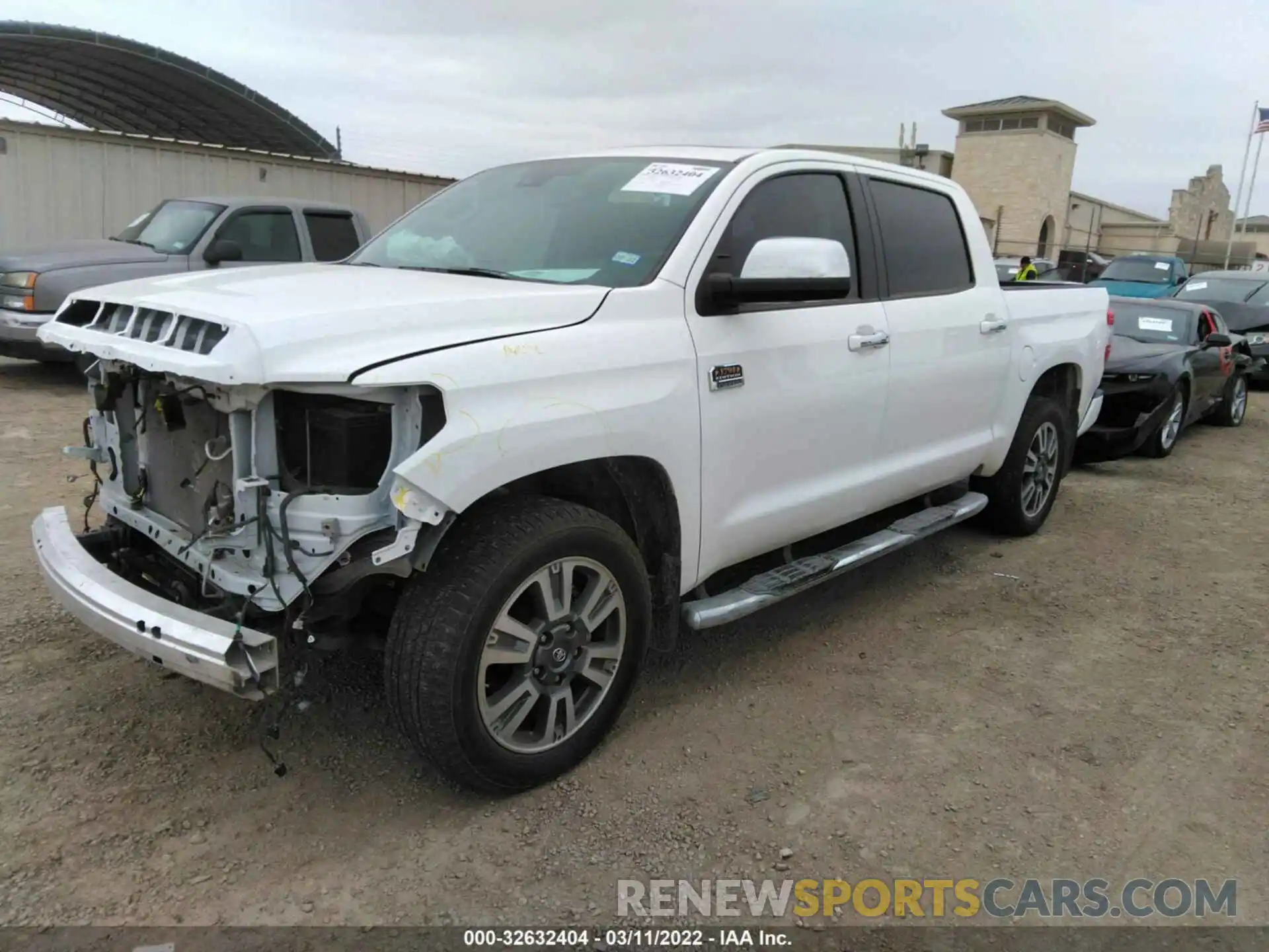 2 Photograph of a damaged car 5TFGY5F16LX269815 TOYOTA TUNDRA 2WD 2020