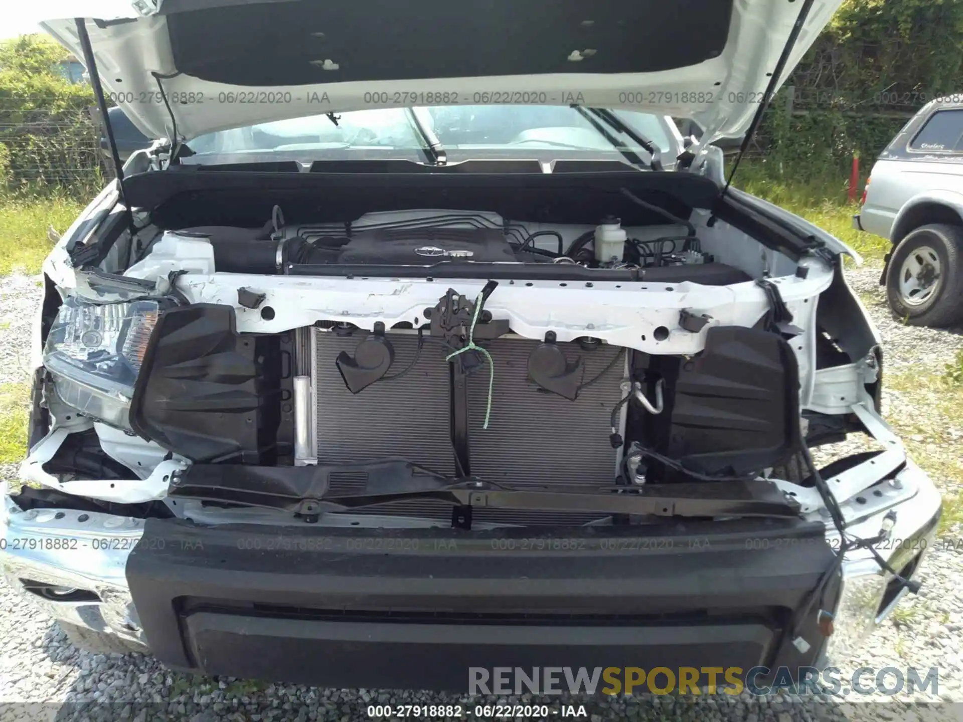 6 Photograph of a damaged car 5TFRY5F10LX264702 TOYOTA TUNDRA 2WD 2020