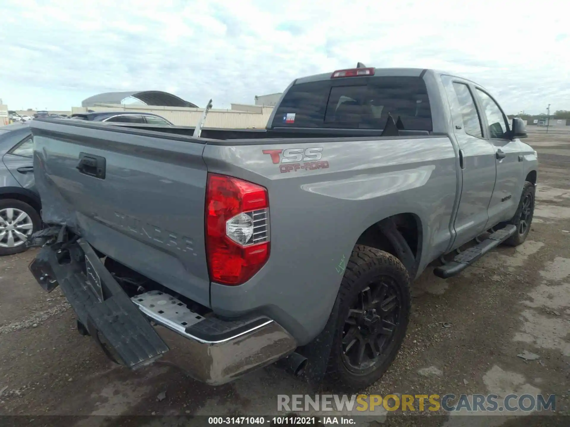 4 Фотография поврежденного автомобиля 5TFRY5F10LX270712 TOYOTA TUNDRA 2WD 2020