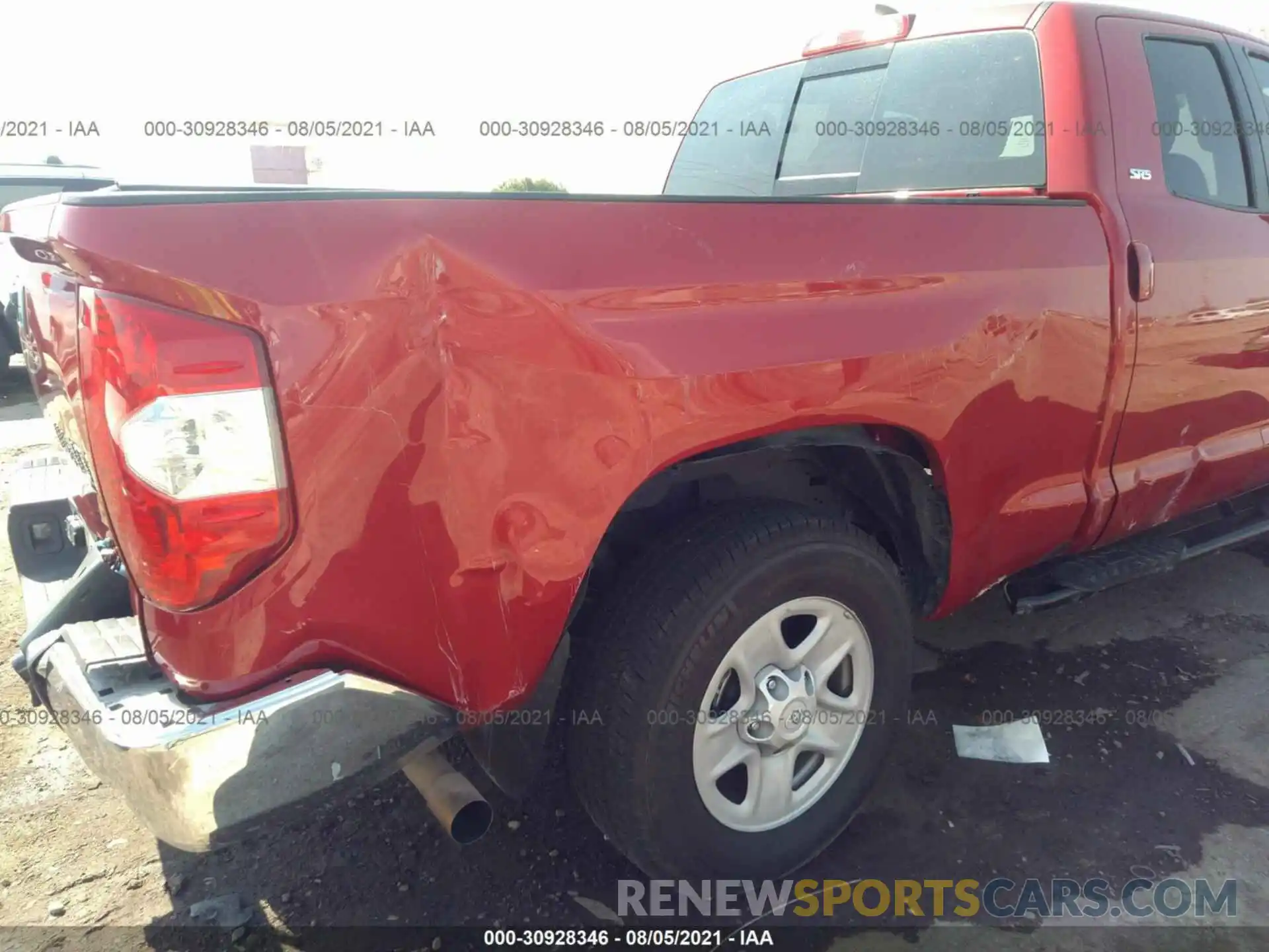 6 Photograph of a damaged car 5TFRY5F11LX270833 TOYOTA TUNDRA 2WD 2020