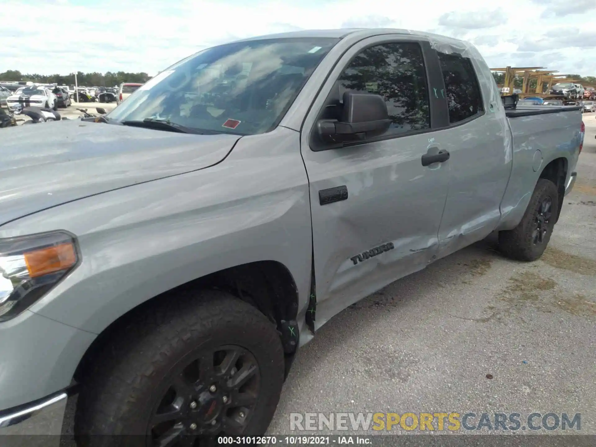 6 Photograph of a damaged car 5TFRY5F12LX257640 TOYOTA TUNDRA 2WD 2020