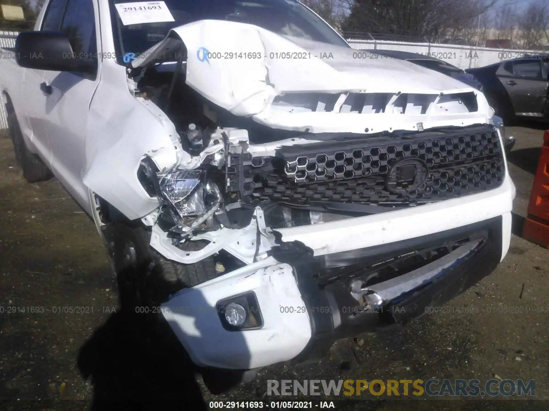 6 Photograph of a damaged car 5TFRY5F12LX266242 TOYOTA TUNDRA 2WD 2020