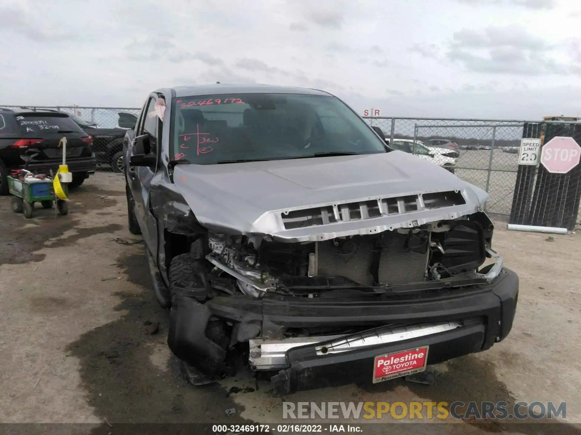 6 Photograph of a damaged car 5TFRY5F12LX271585 TOYOTA TUNDRA 2WD 2020