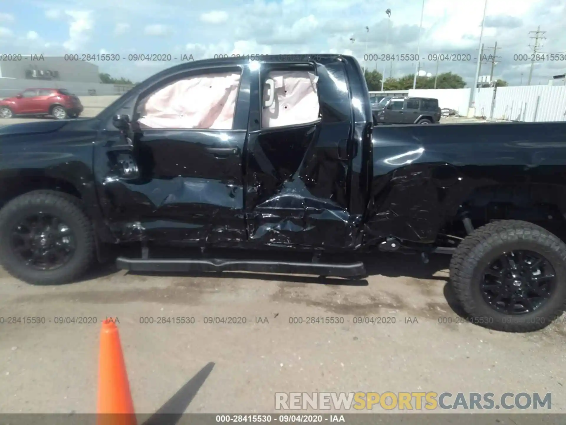 6 Photograph of a damaged car 5TFRY5F13LX270266 TOYOTA TUNDRA 2WD 2020