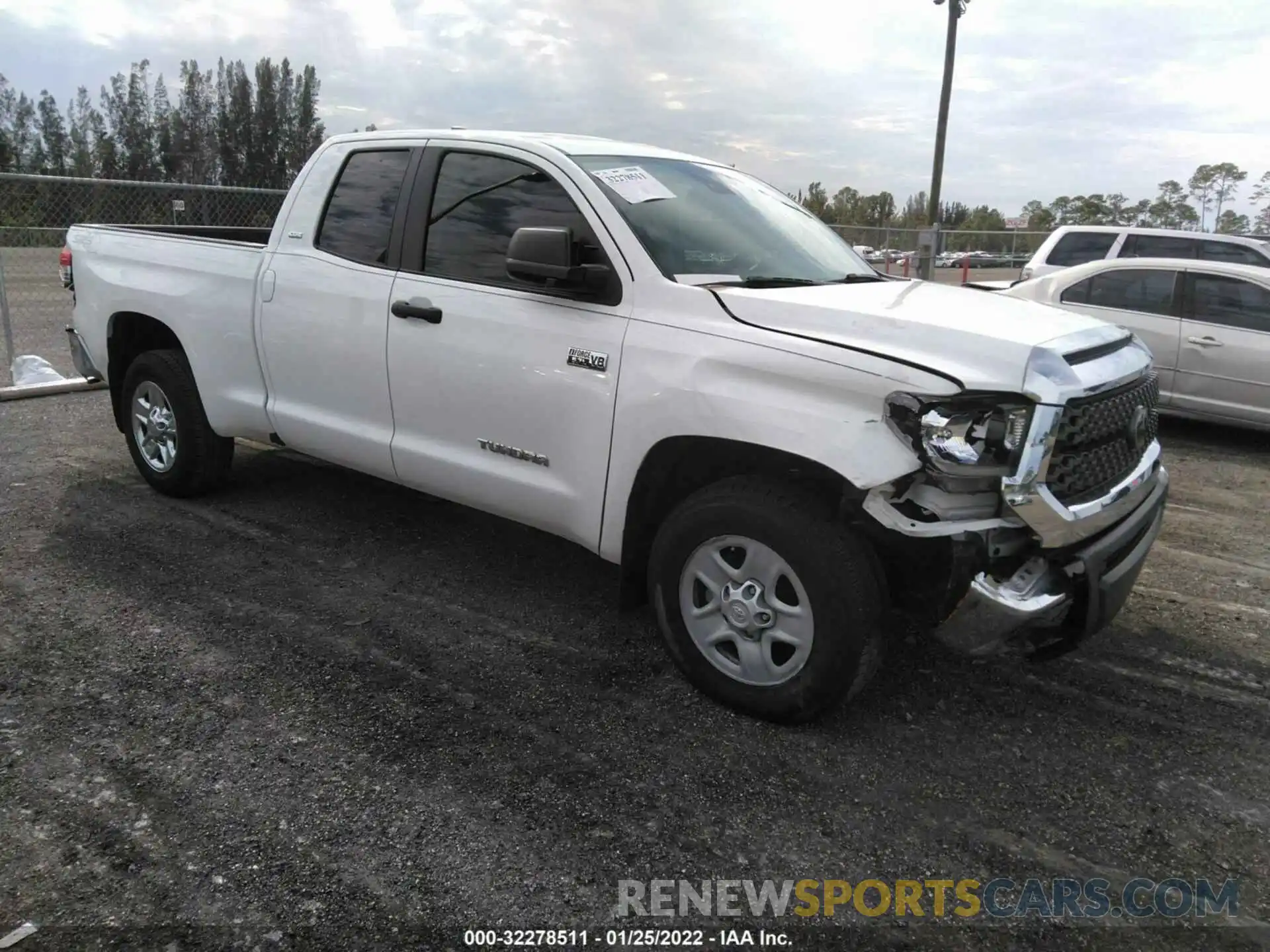 1 Photograph of a damaged car 5TFRY5F17LX271503 TOYOTA TUNDRA 2WD 2020