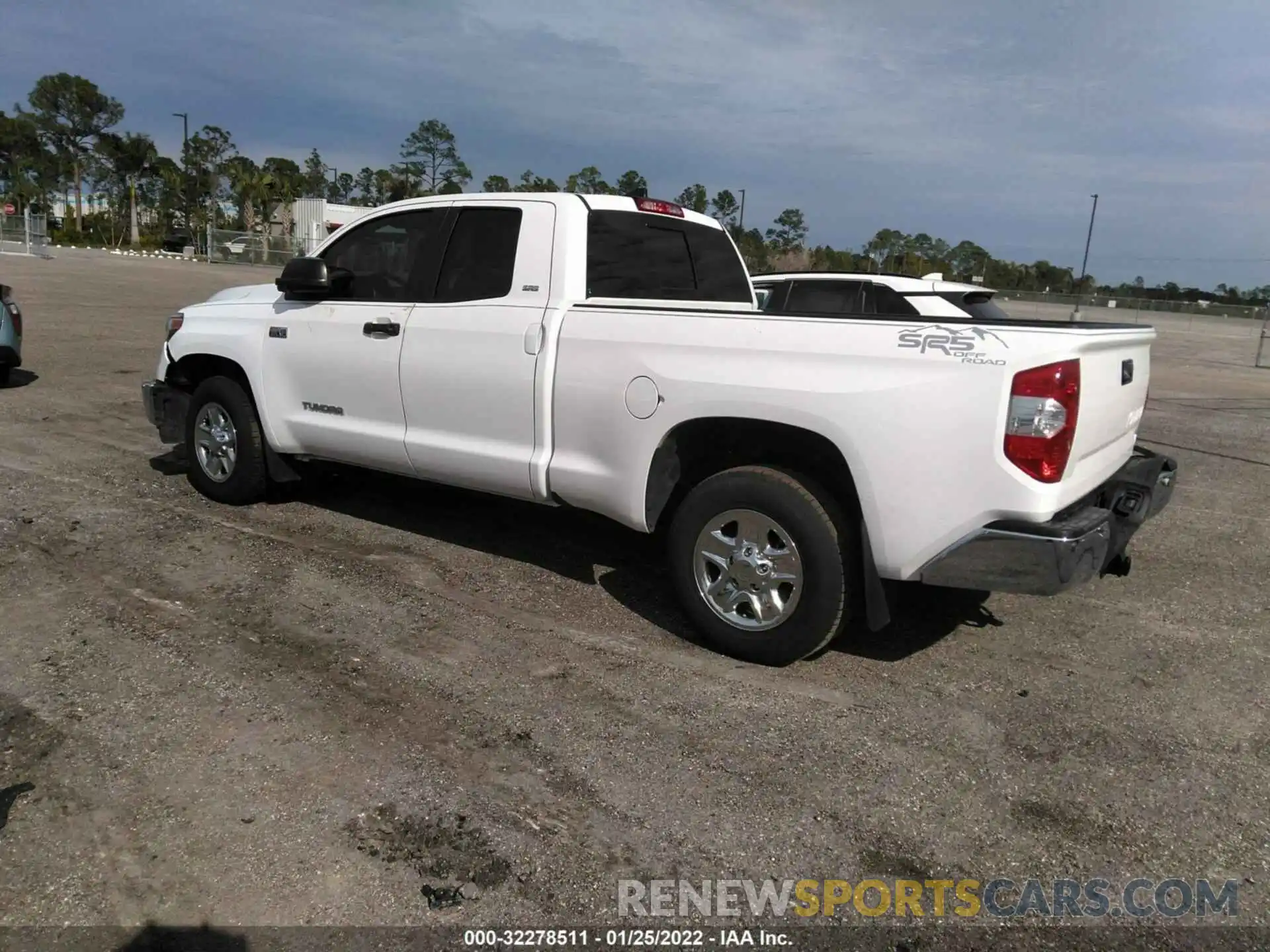 3 Photograph of a damaged car 5TFRY5F17LX271503 TOYOTA TUNDRA 2WD 2020