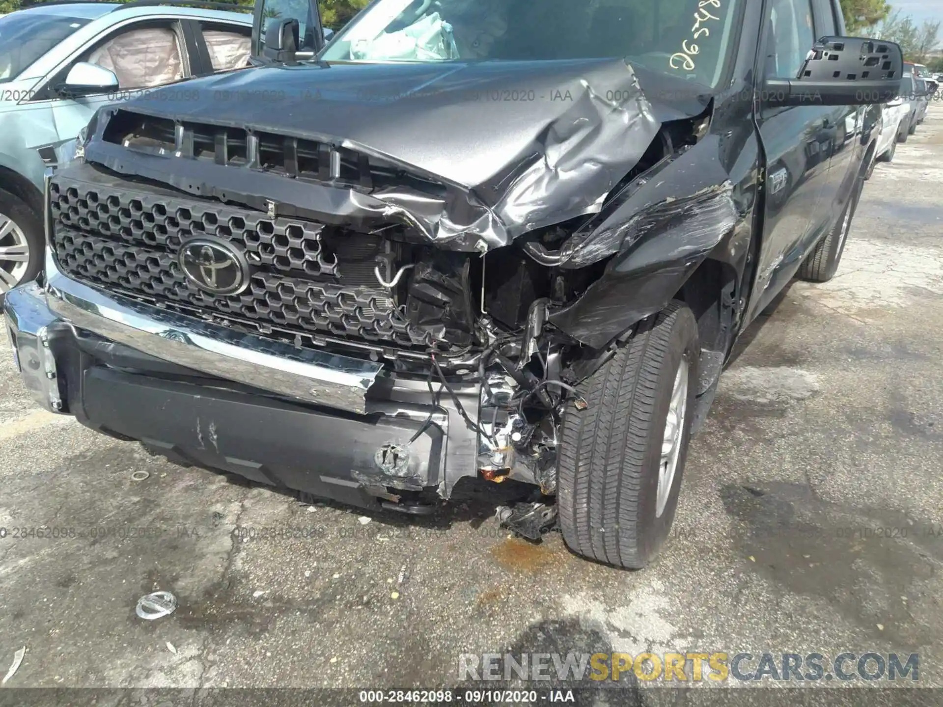 6 Photograph of a damaged car 5TFRY5F18LX265483 TOYOTA TUNDRA 2WD 2020