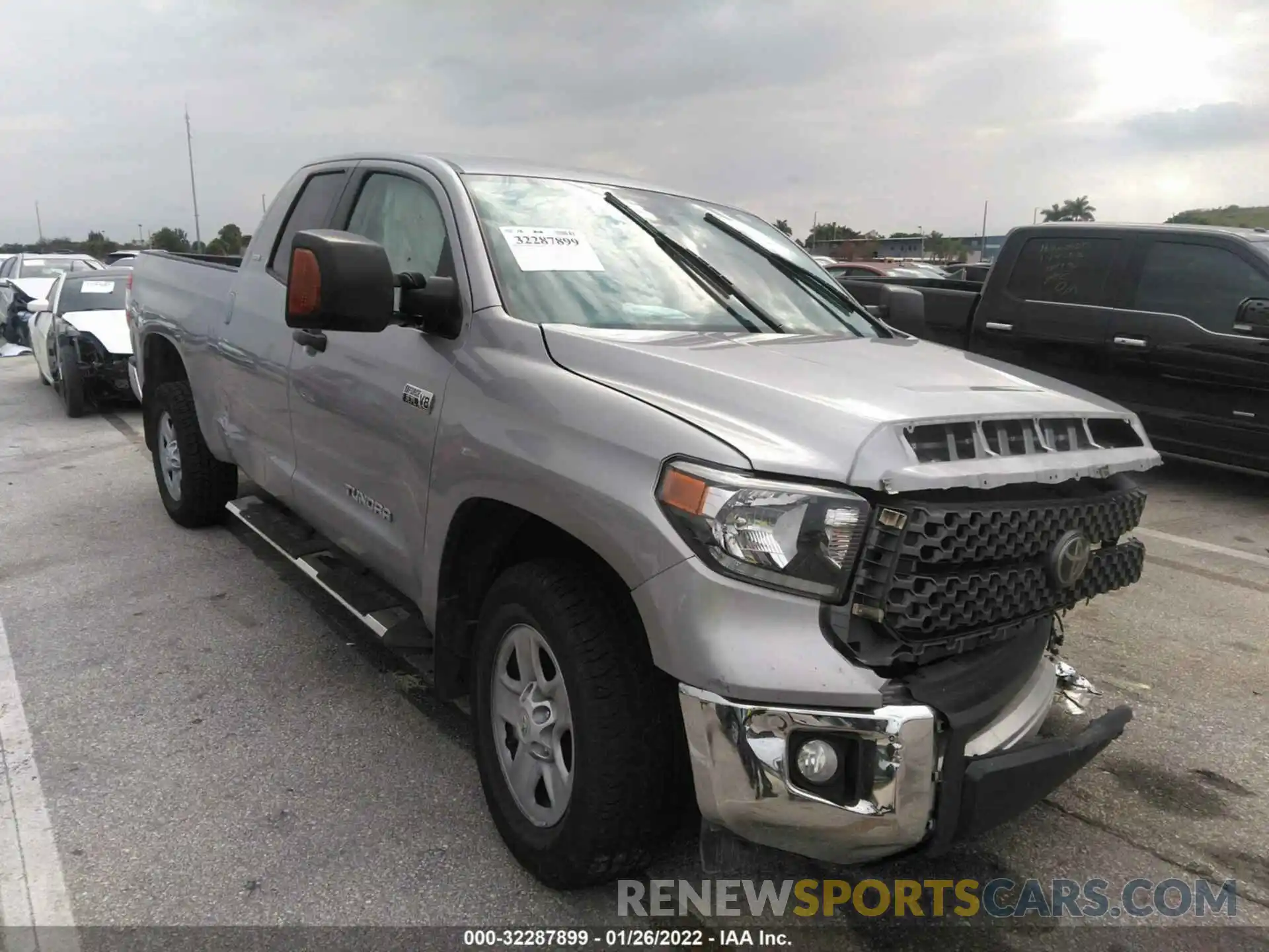 1 Photograph of a damaged car 5TFRY5F19LX264357 TOYOTA TUNDRA 2WD 2020