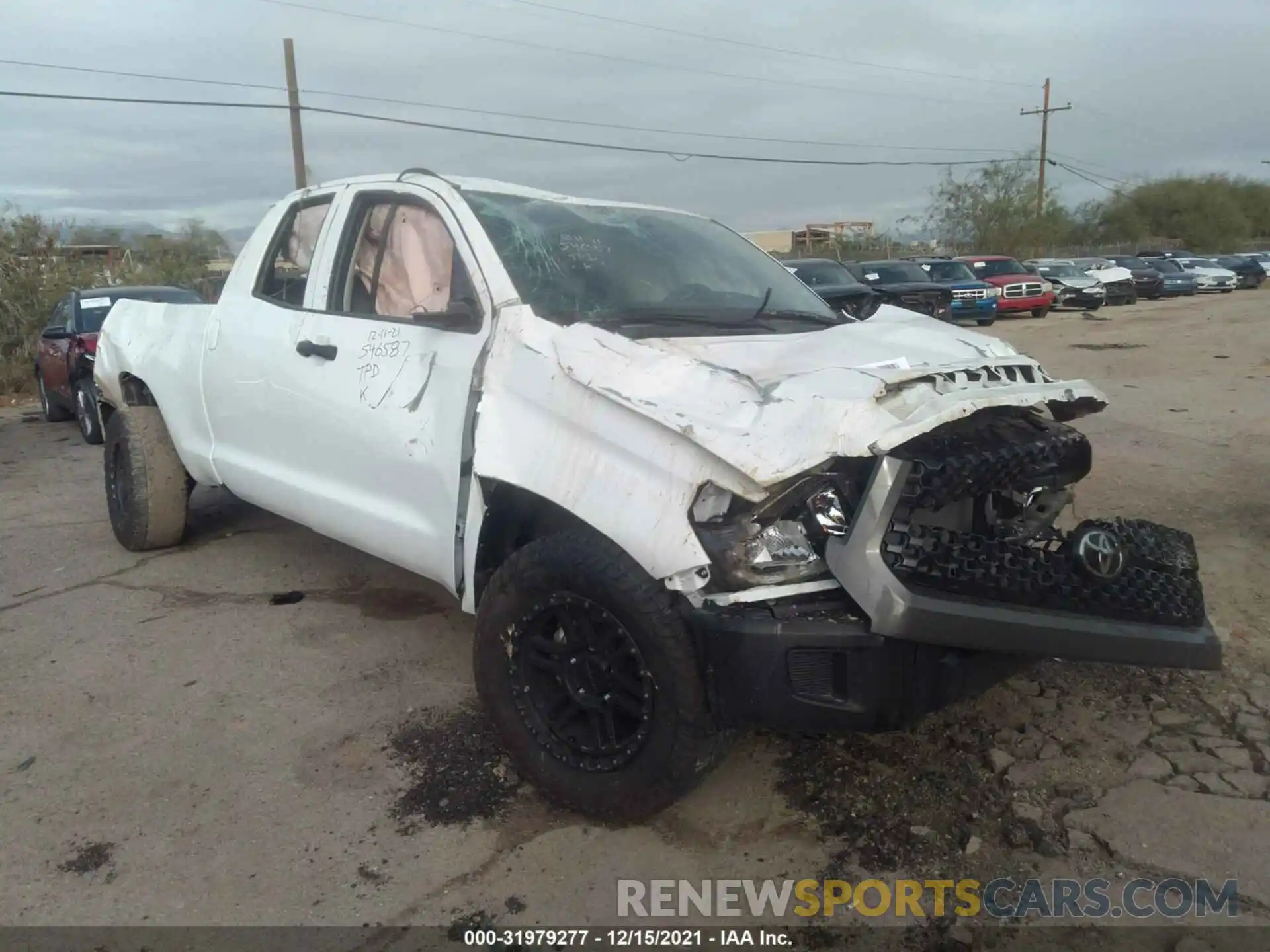 1 Photograph of a damaged car 5TFRY5F19LX268070 TOYOTA TUNDRA 2WD 2020