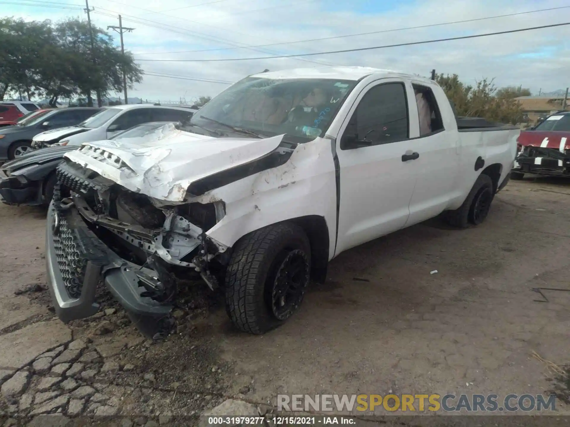 2 Photograph of a damaged car 5TFRY5F19LX268070 TOYOTA TUNDRA 2WD 2020