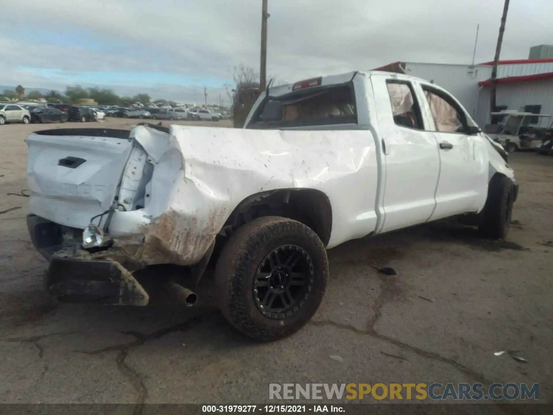 4 Photograph of a damaged car 5TFRY5F19LX268070 TOYOTA TUNDRA 2WD 2020