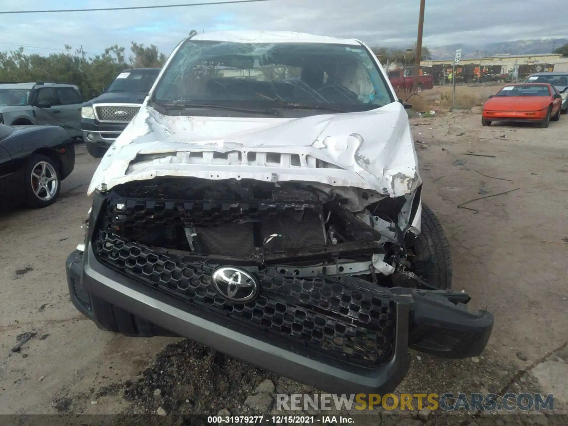 6 Photograph of a damaged car 5TFRY5F19LX268070 TOYOTA TUNDRA 2WD 2020