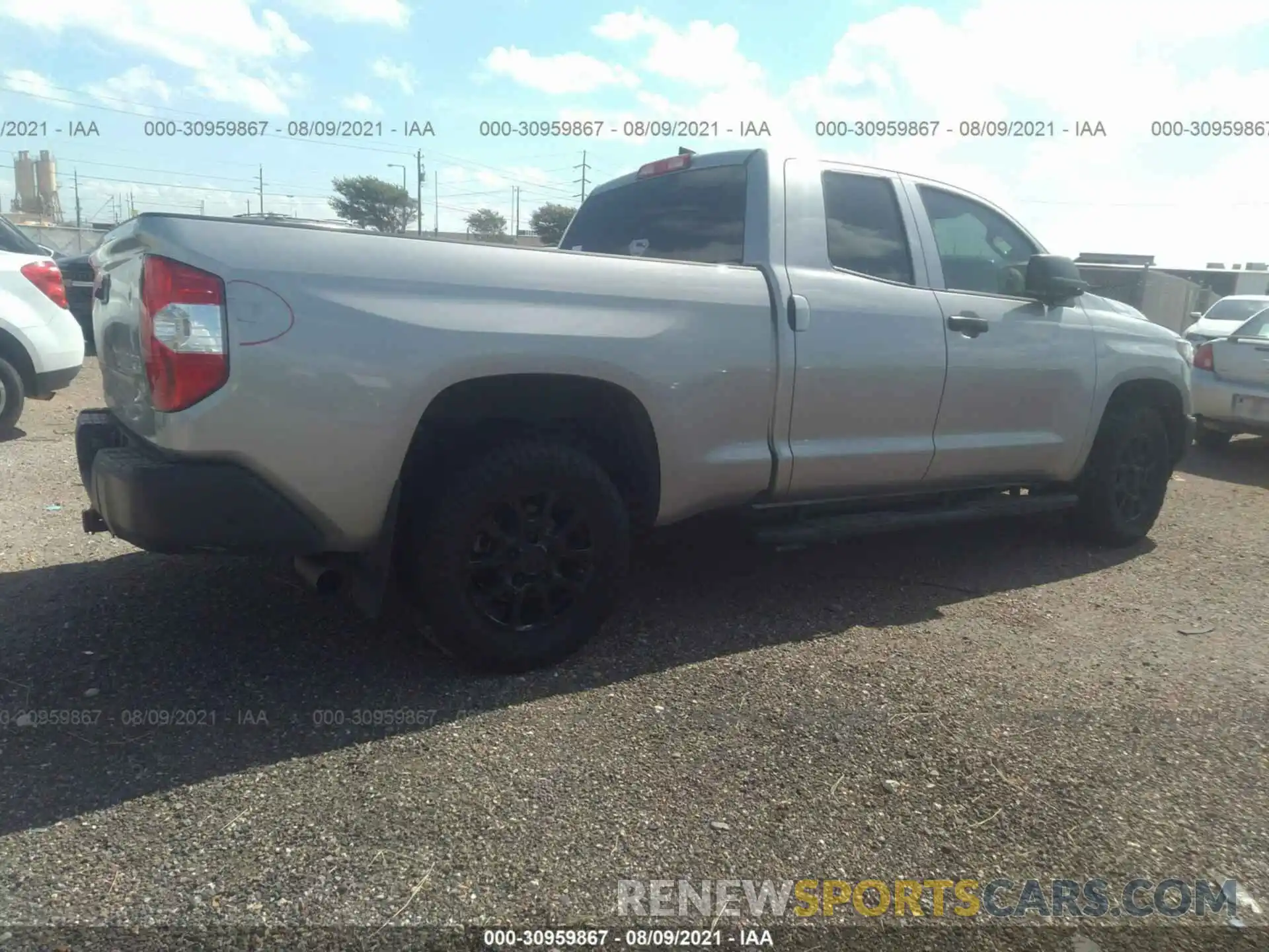 4 Photograph of a damaged car 5TFRY5F19LX270479 TOYOTA TUNDRA 2WD 2020