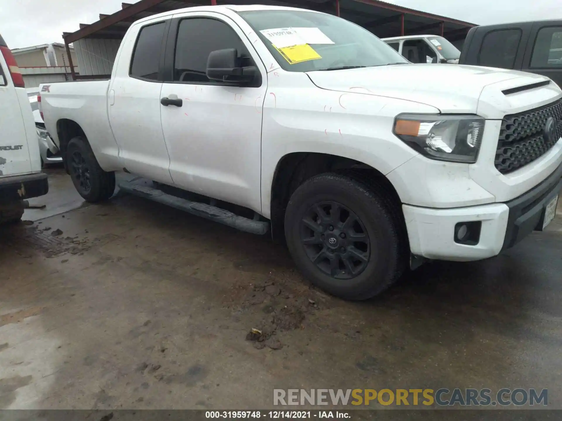 1 Photograph of a damaged car 5TFRY5F1XLX266747 TOYOTA TUNDRA 2WD 2020