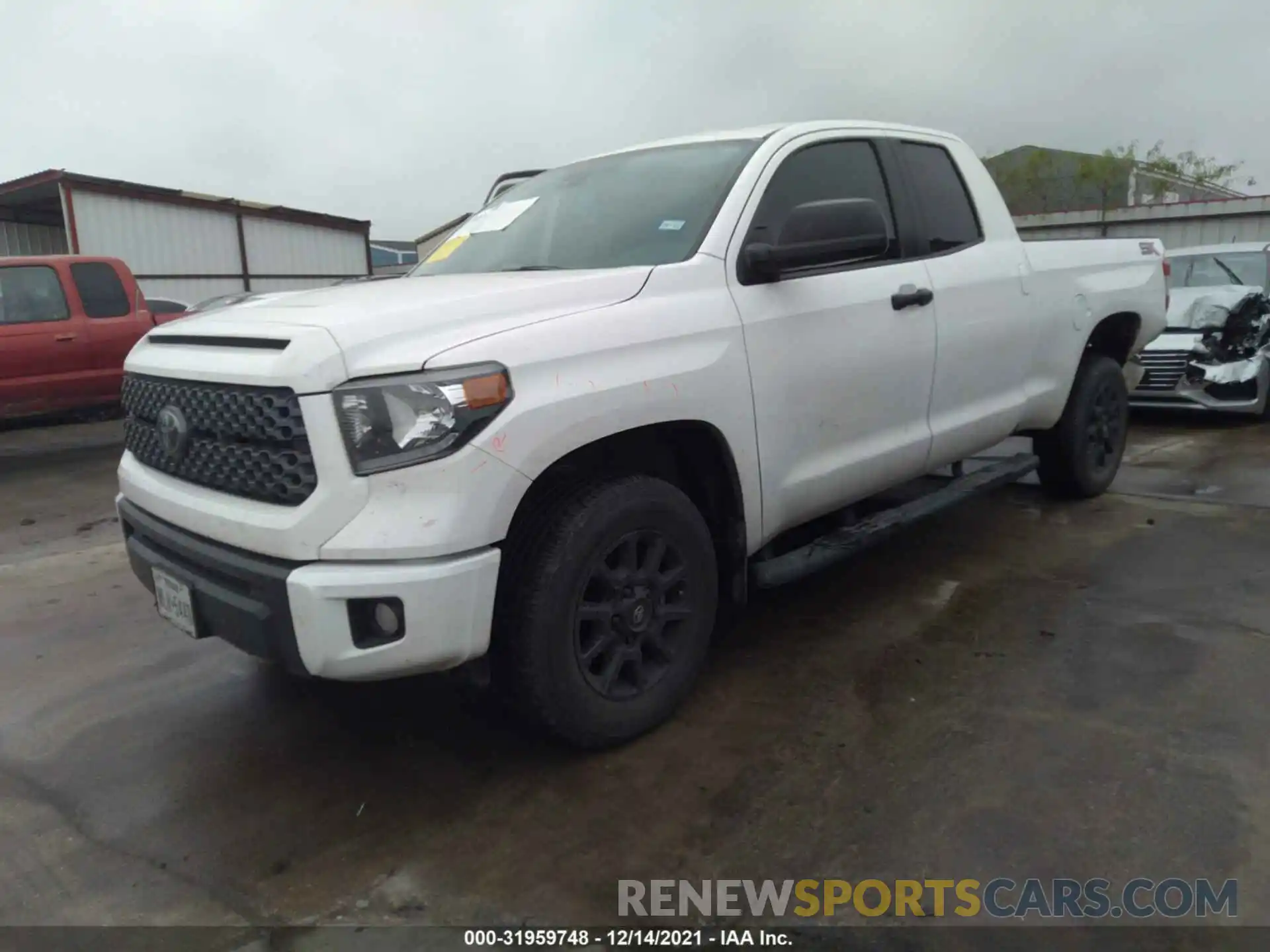 2 Photograph of a damaged car 5TFRY5F1XLX266747 TOYOTA TUNDRA 2WD 2020