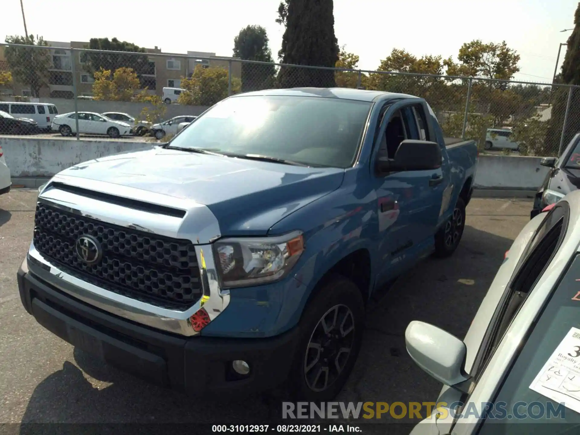 2 Photograph of a damaged car 5TFRY5F1XLX270006 TOYOTA TUNDRA 2WD 2020