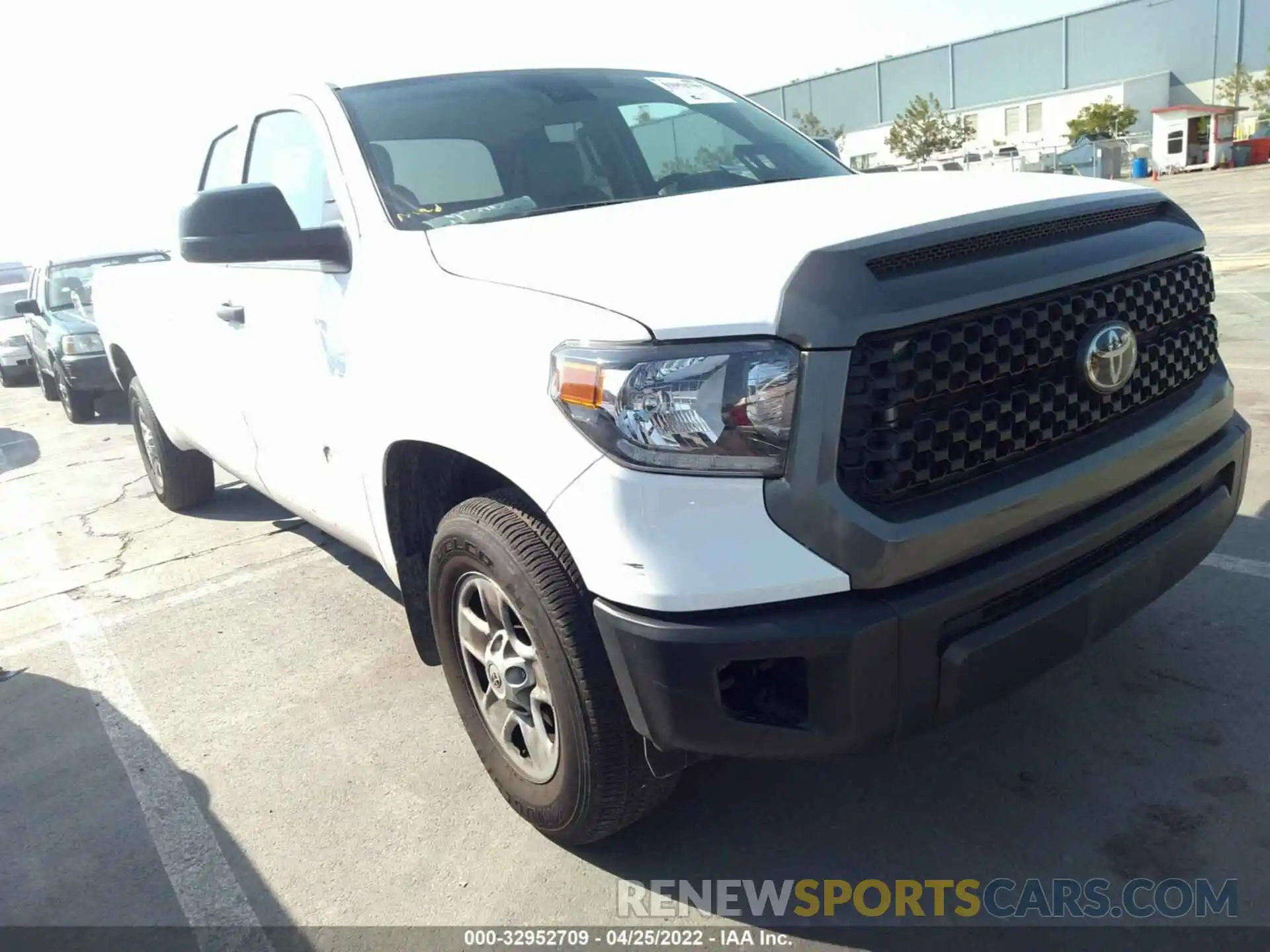 1 Photograph of a damaged car 5TFTY5F17LX010958 TOYOTA TUNDRA 2WD 2020