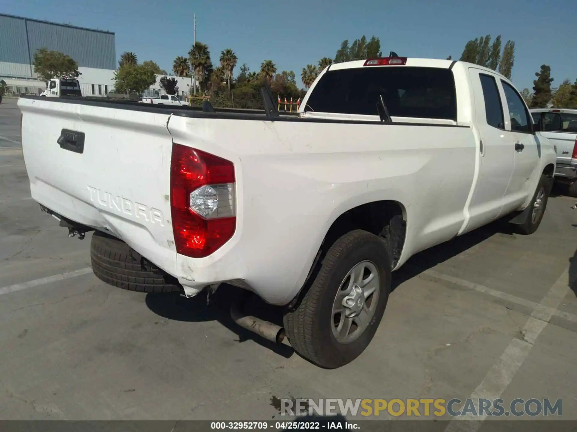 4 Photograph of a damaged car 5TFTY5F17LX010958 TOYOTA TUNDRA 2WD 2020