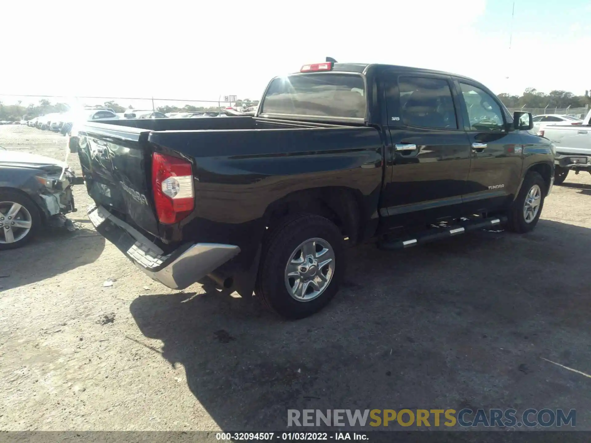 4 Фотография поврежденного автомобиля 5TFEY5F17MX277639 TOYOTA TUNDRA 2WD 2021