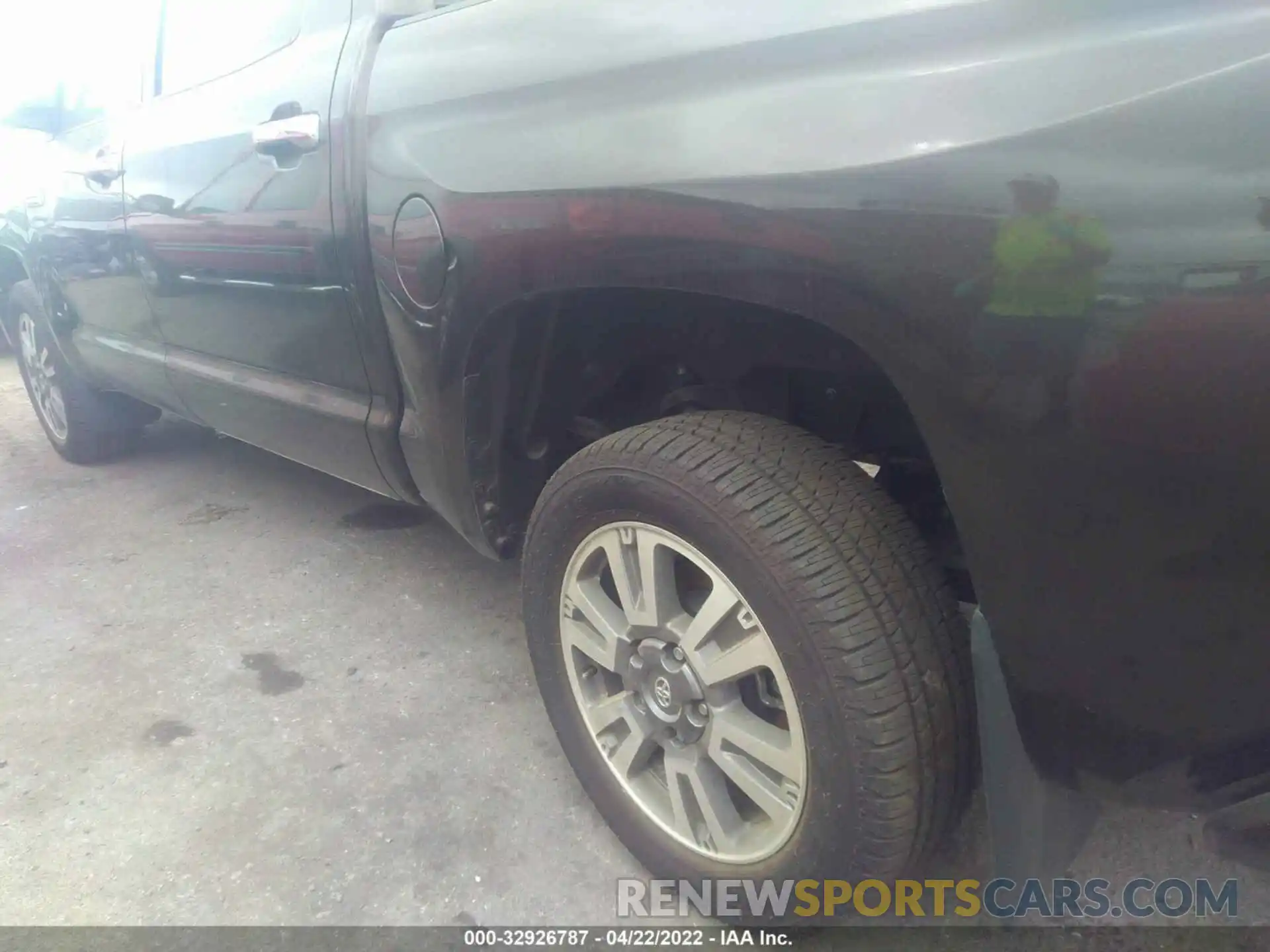 6 Photograph of a damaged car 5TFGY5F11MX294235 TOYOTA TUNDRA 2WD 2021