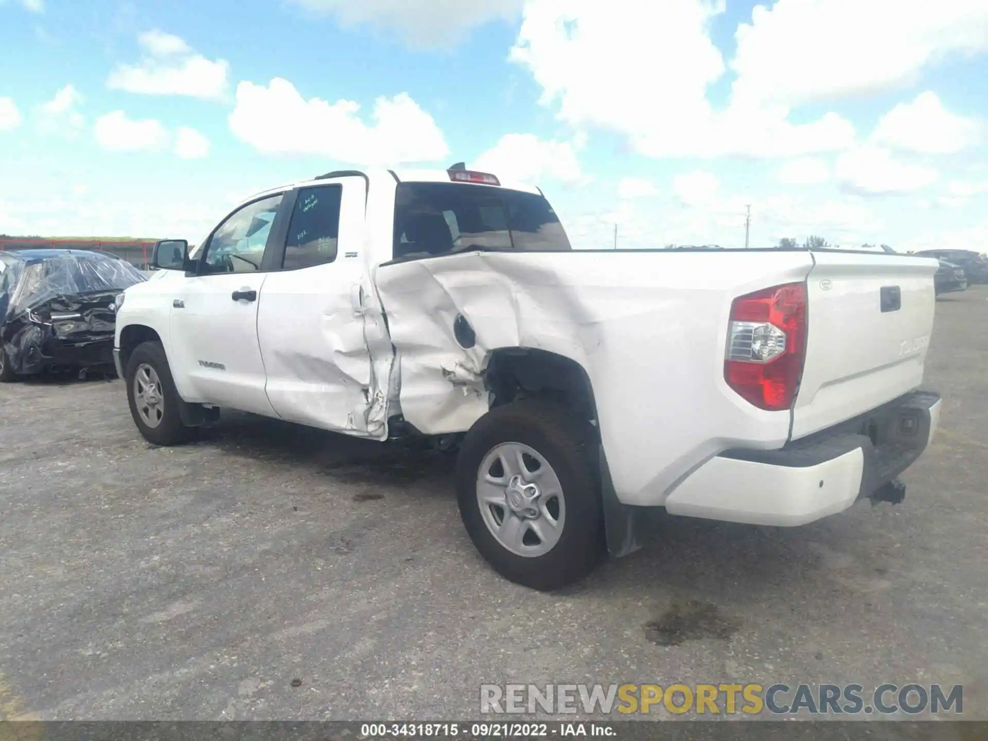 3 Photograph of a damaged car 5TFRY5F11MX300043 TOYOTA TUNDRA 2WD 2021