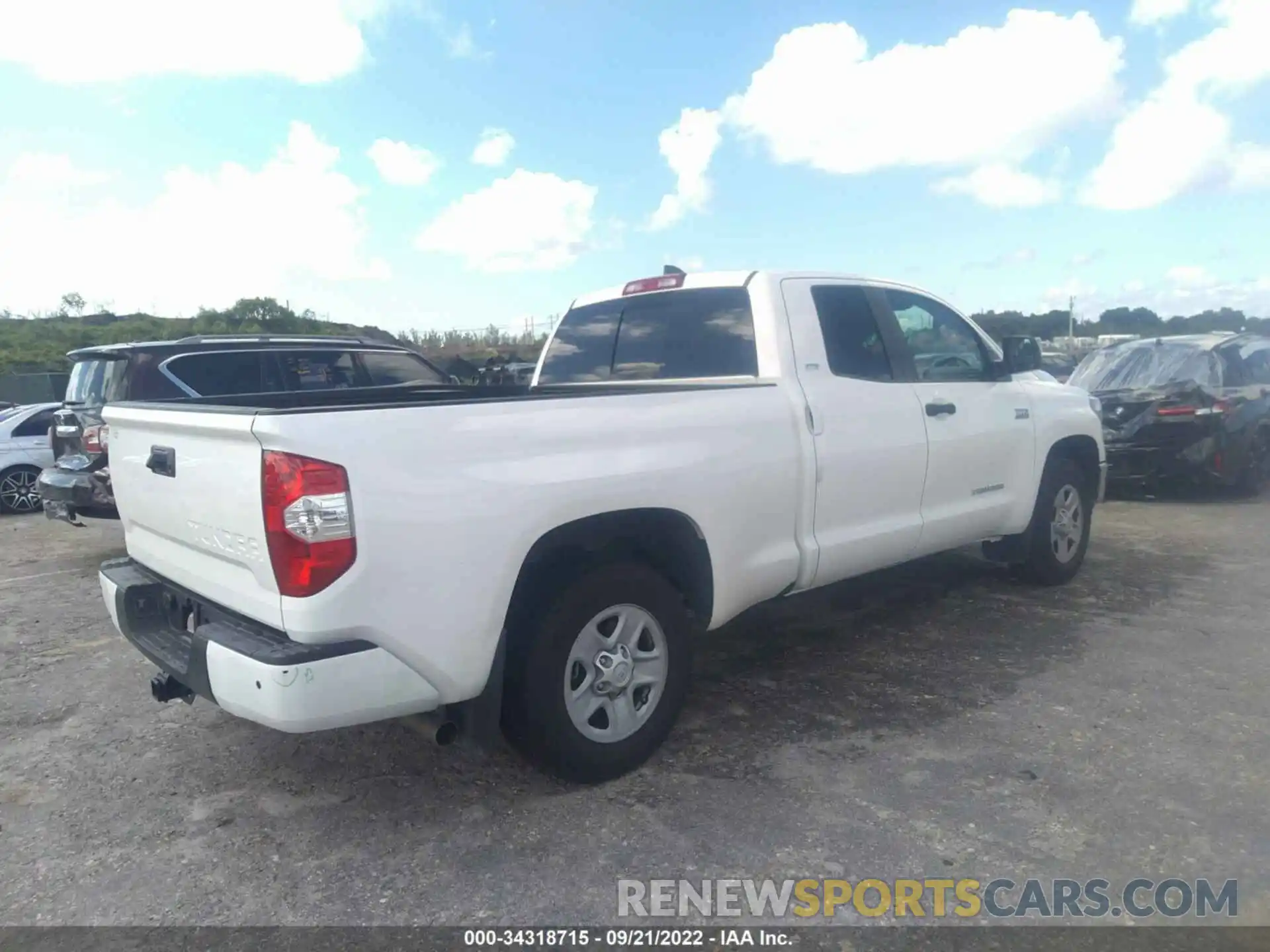 4 Photograph of a damaged car 5TFRY5F11MX300043 TOYOTA TUNDRA 2WD 2021