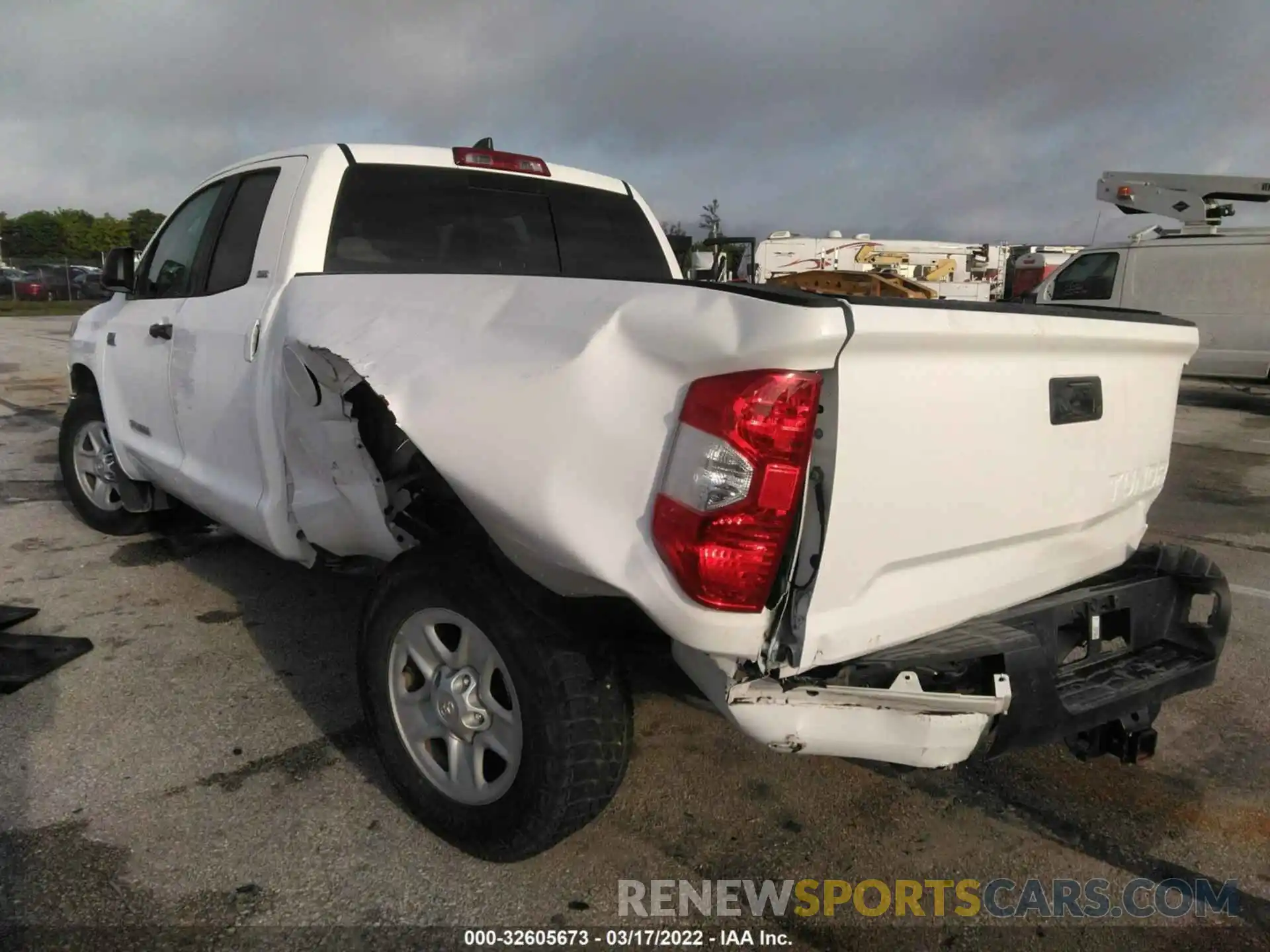 6 Photograph of a damaged car 5TFRY5F15MX296160 TOYOTA TUNDRA 2WD 2021