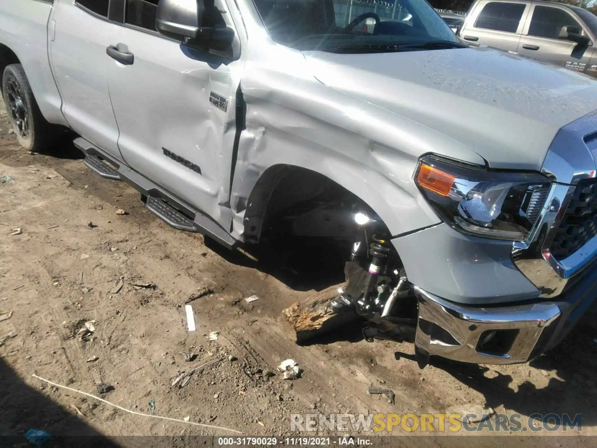 6 Photograph of a damaged car 5TFRY5F19MX293035 TOYOTA TUNDRA 2WD 2021