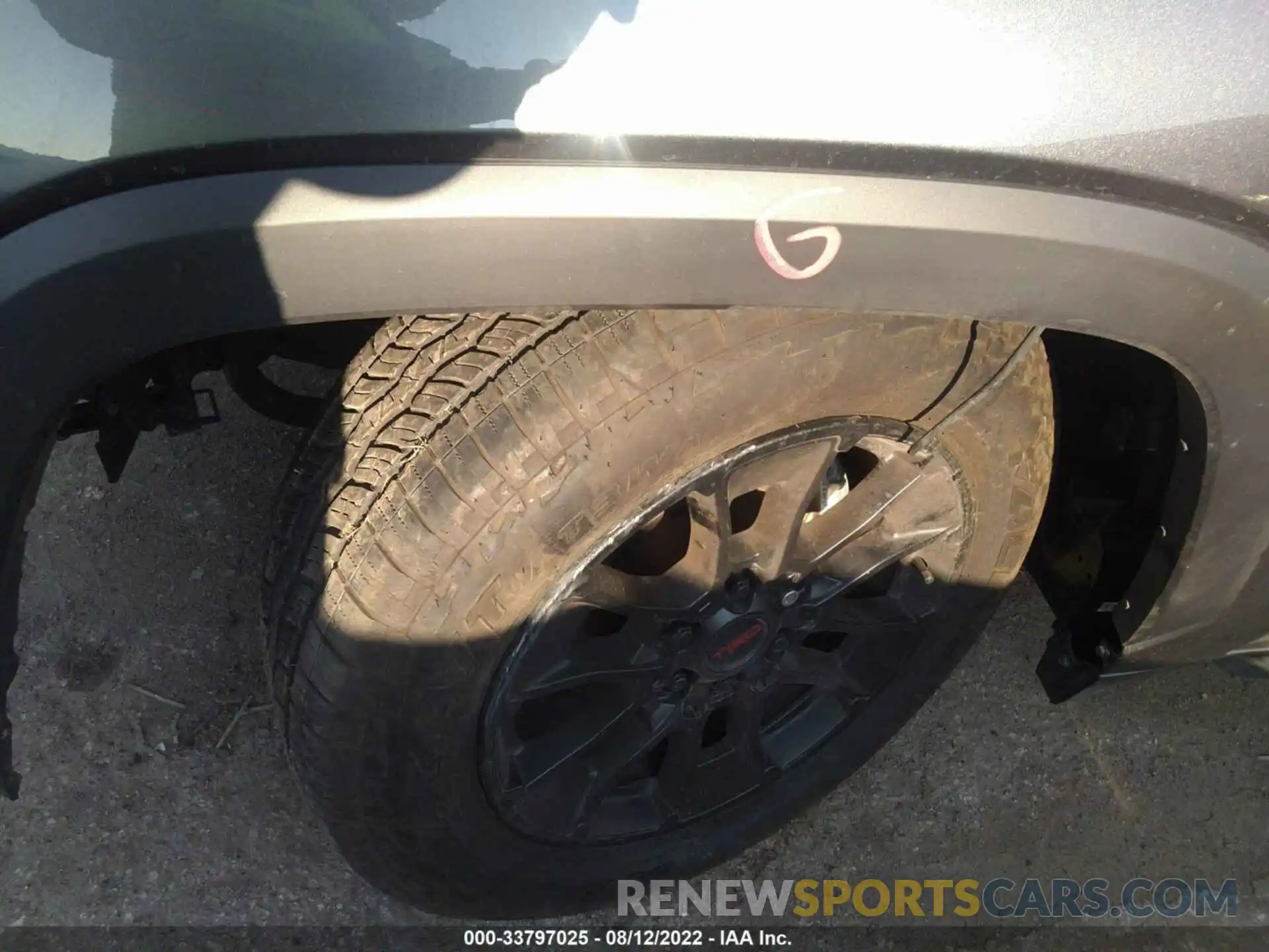 12 Photograph of a damaged car 5TFLA5AB0NX007679 TOYOTA TUNDRA 2WD 2022