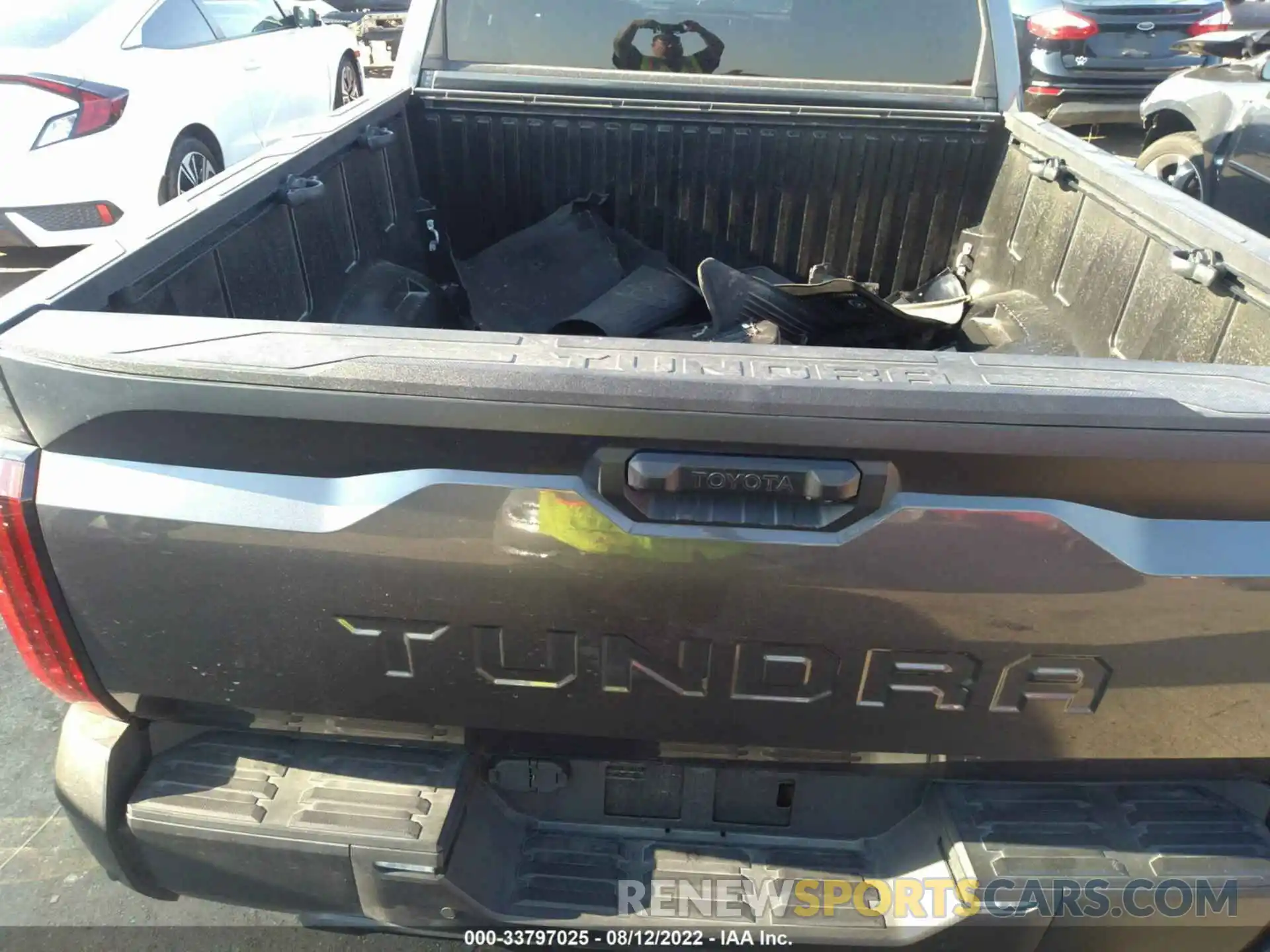 8 Photograph of a damaged car 5TFLA5AB0NX007679 TOYOTA TUNDRA 2WD 2022