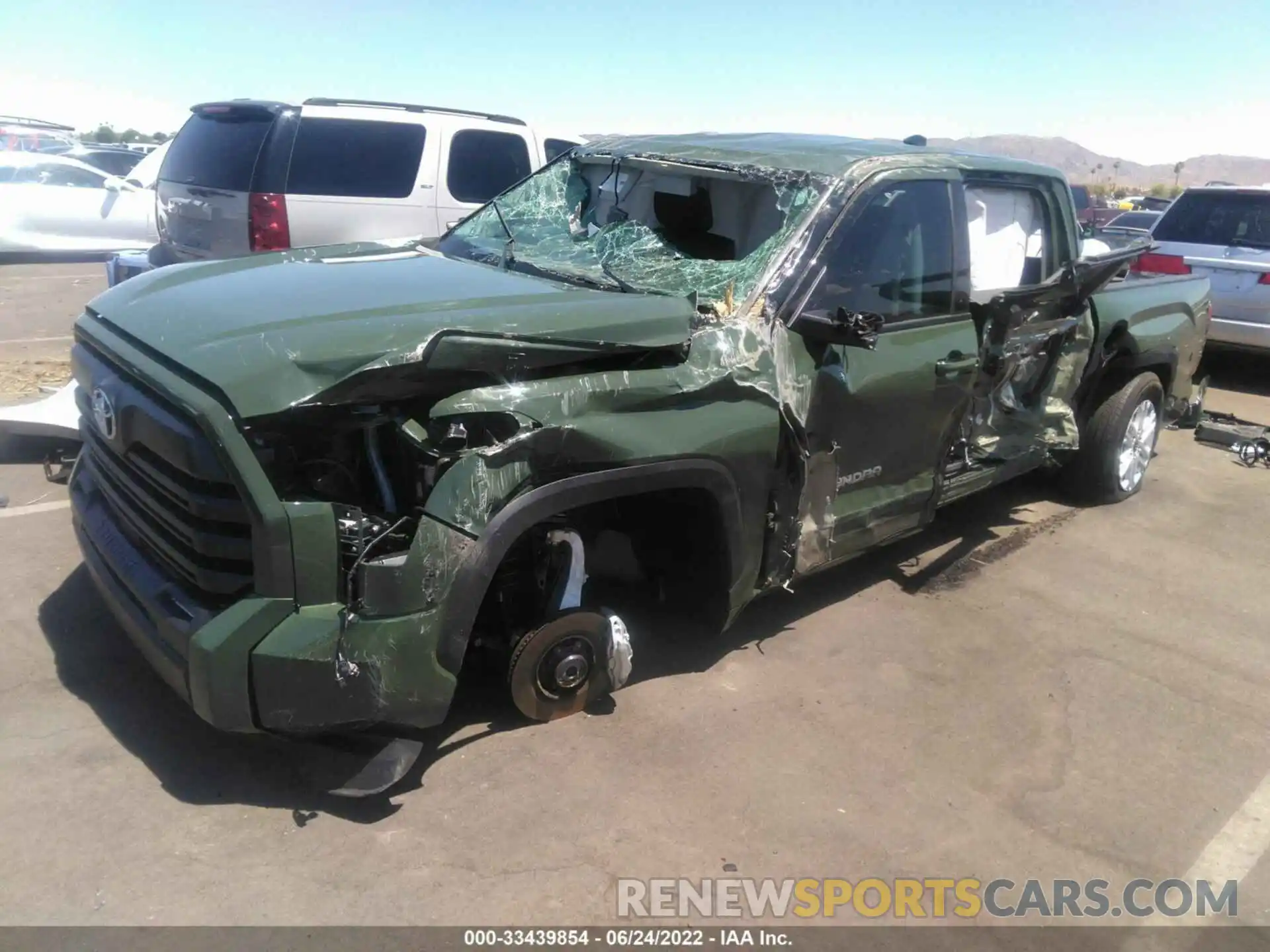 2 Photograph of a damaged car 5TFLA5AB3NX002105 TOYOTA TUNDRA 2WD 2022