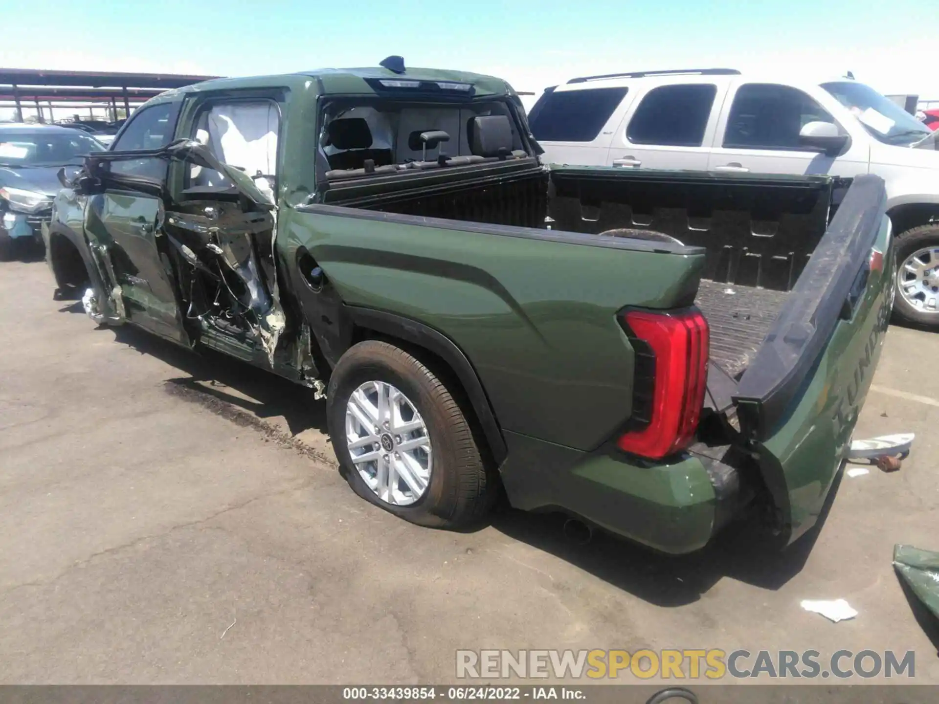 3 Photograph of a damaged car 5TFLA5AB3NX002105 TOYOTA TUNDRA 2WD 2022