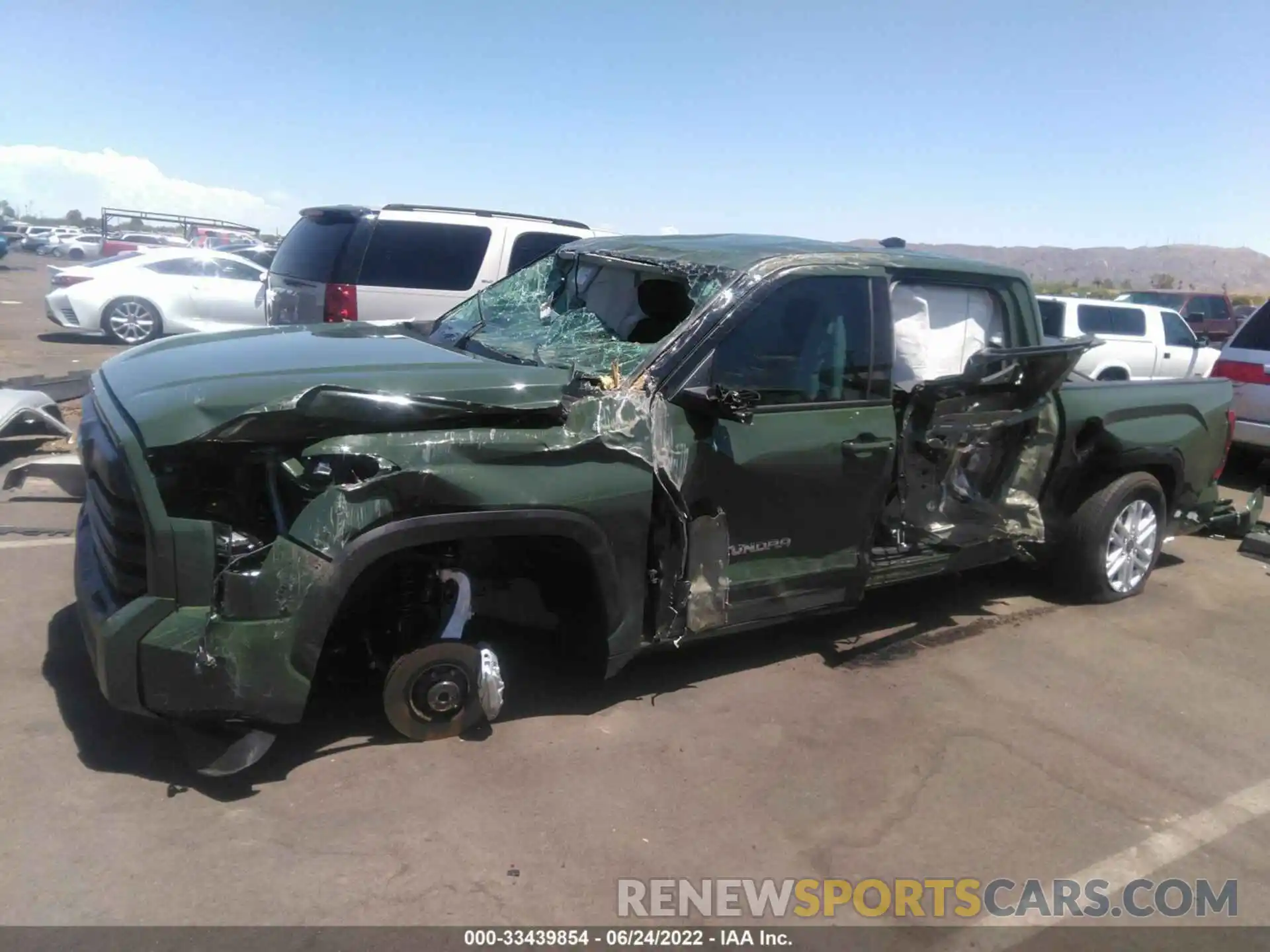 6 Photograph of a damaged car 5TFLA5AB3NX002105 TOYOTA TUNDRA 2WD 2022