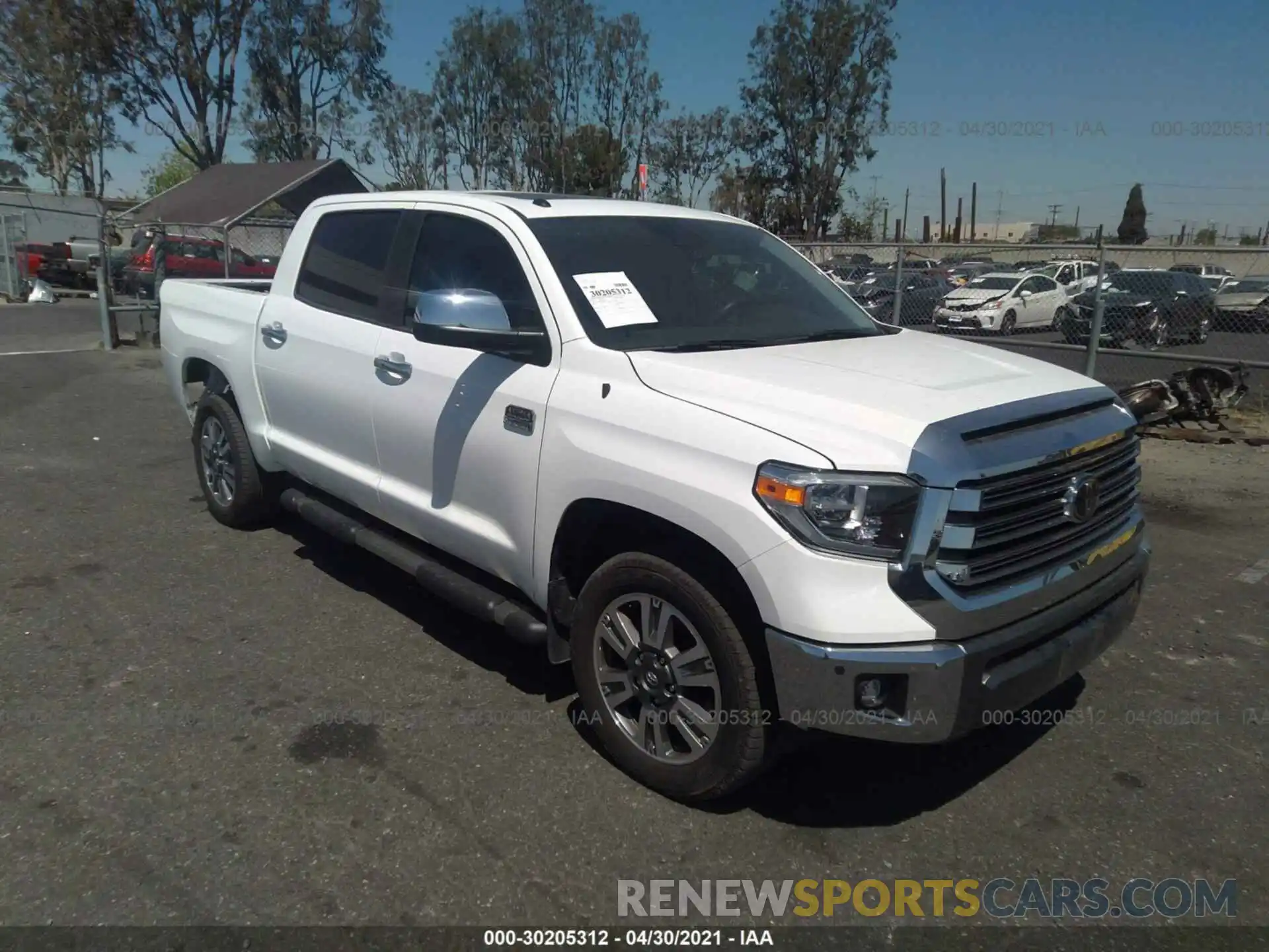 1 Photograph of a damaged car 5TFAY5F10KX839022 TOYOTA TUNDRA 4WD 2019