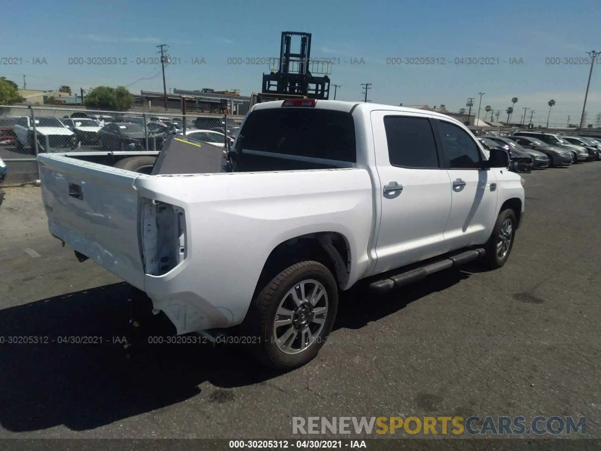 4 Photograph of a damaged car 5TFAY5F10KX839022 TOYOTA TUNDRA 4WD 2019