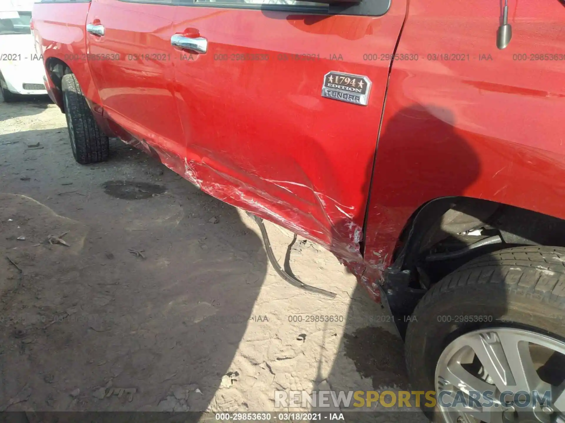 6 Photograph of a damaged car 5TFAY5F11KX863376 TOYOTA TUNDRA 4WD 2019