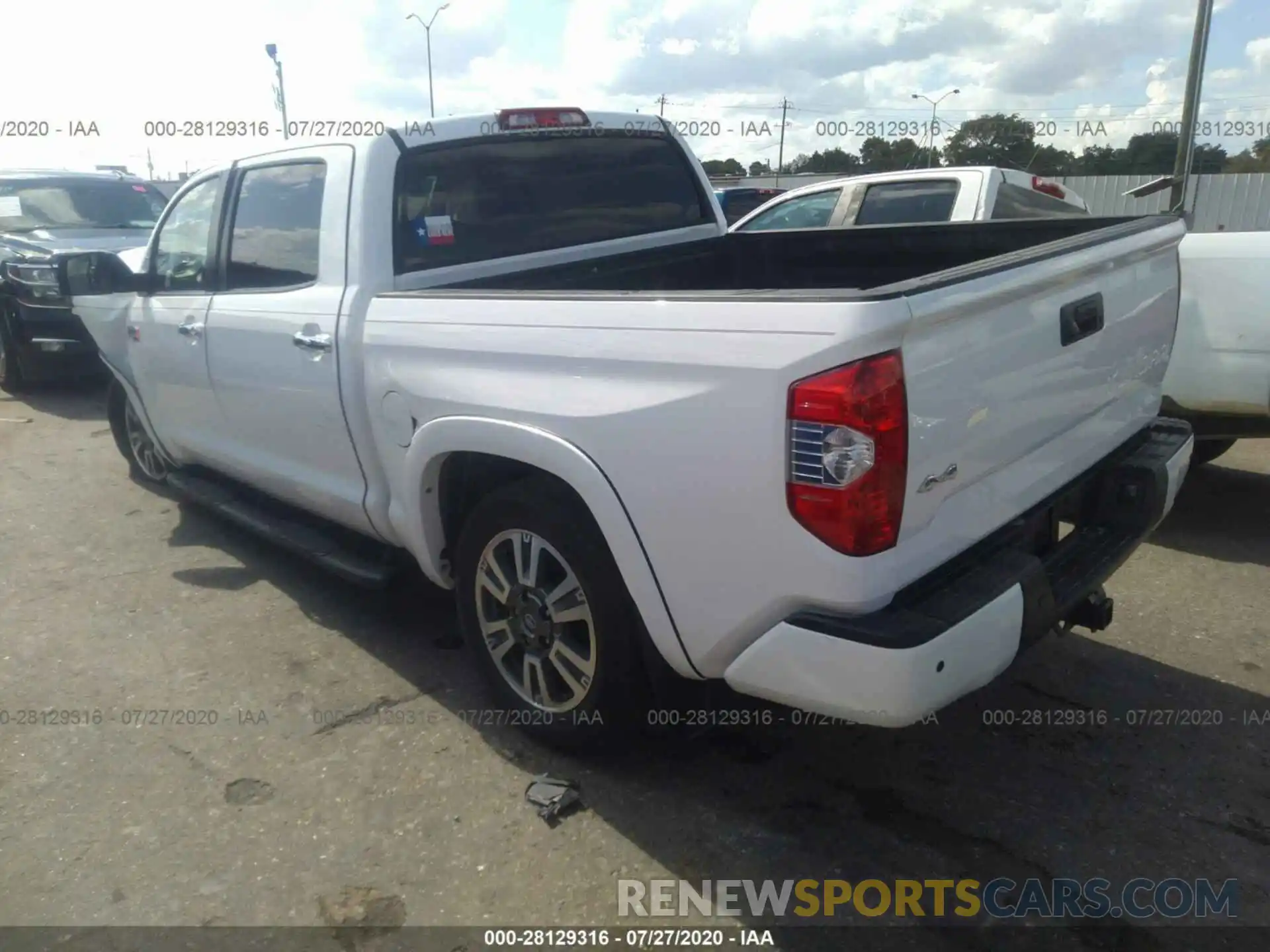 3 Photograph of a damaged car 5TFAY5F13KX778622 TOYOTA TUNDRA 4WD 2019