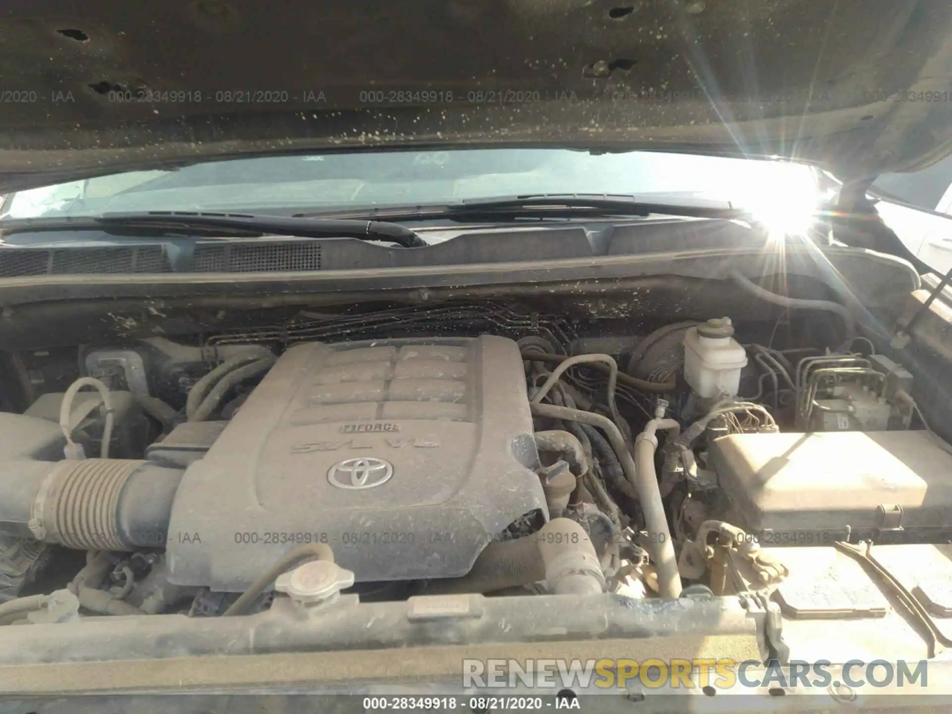 10 Photograph of a damaged car 5TFAY5F13KX785571 TOYOTA TUNDRA 4WD 2019