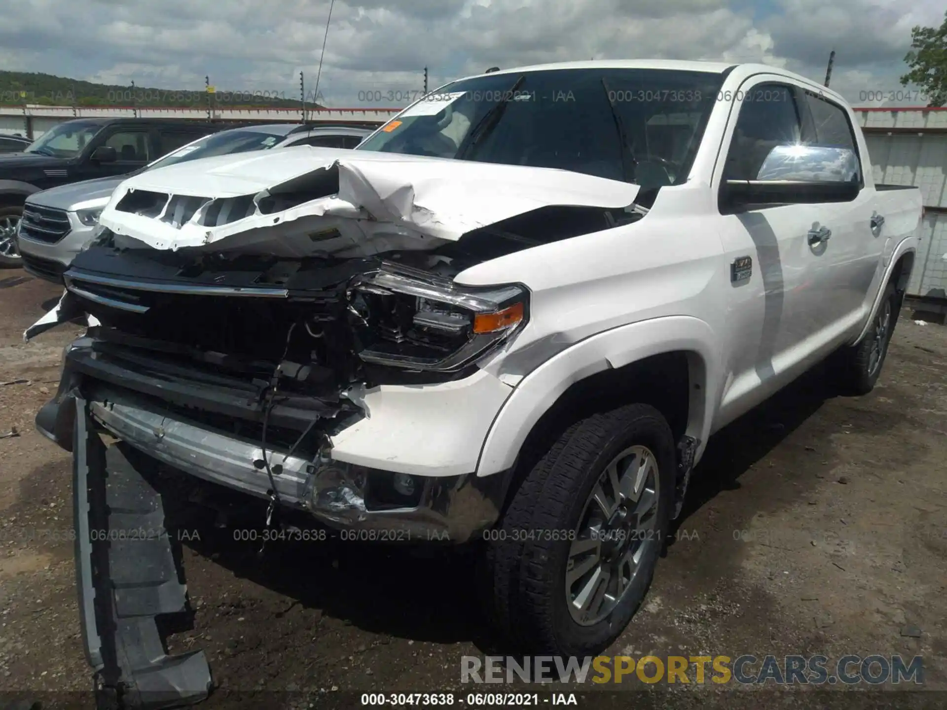 2 Photograph of a damaged car 5TFAY5F13KX846627 TOYOTA TUNDRA 4WD 2019