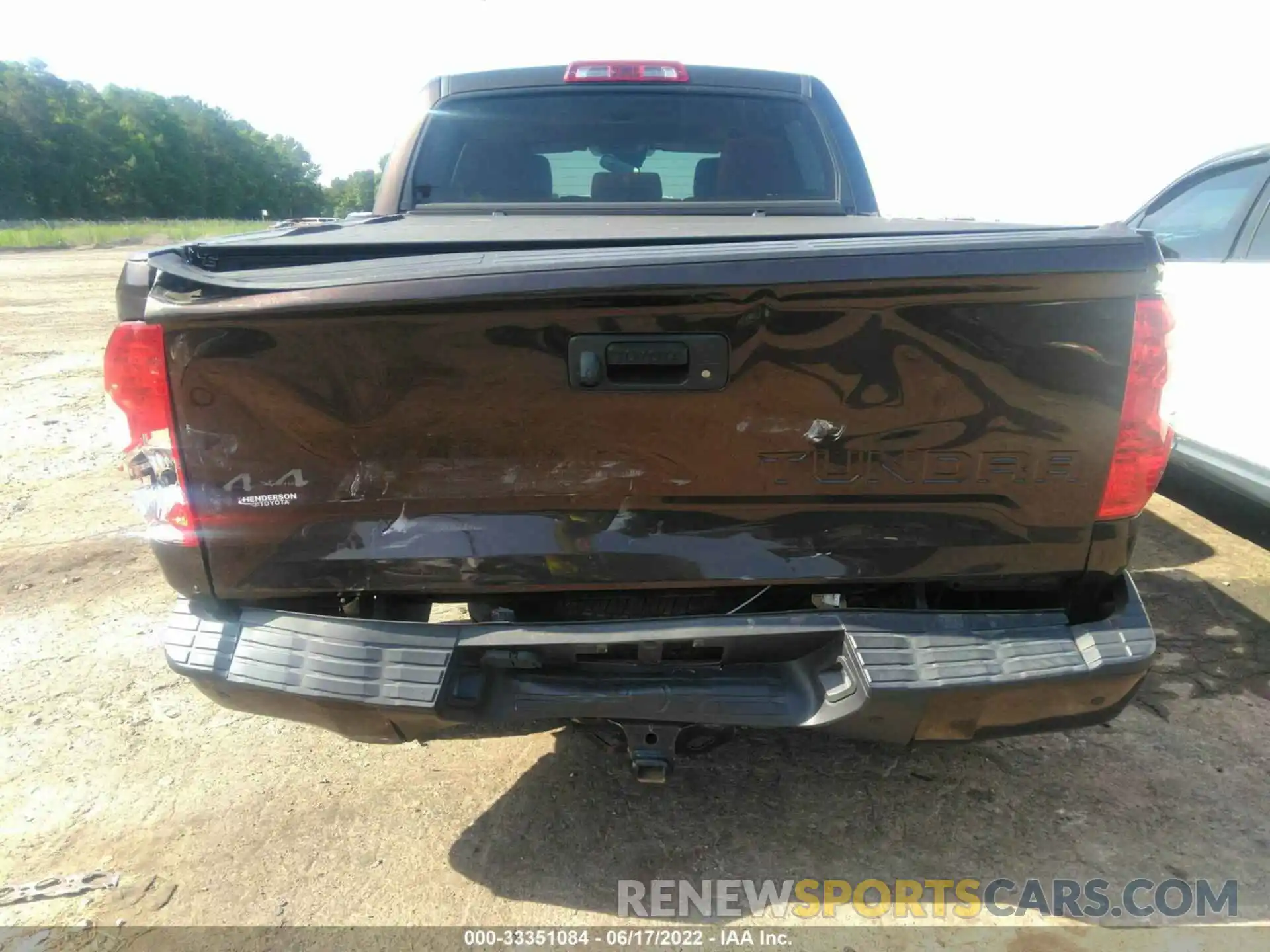 6 Photograph of a damaged car 5TFAY5F14KX816813 TOYOTA TUNDRA 4WD 2019