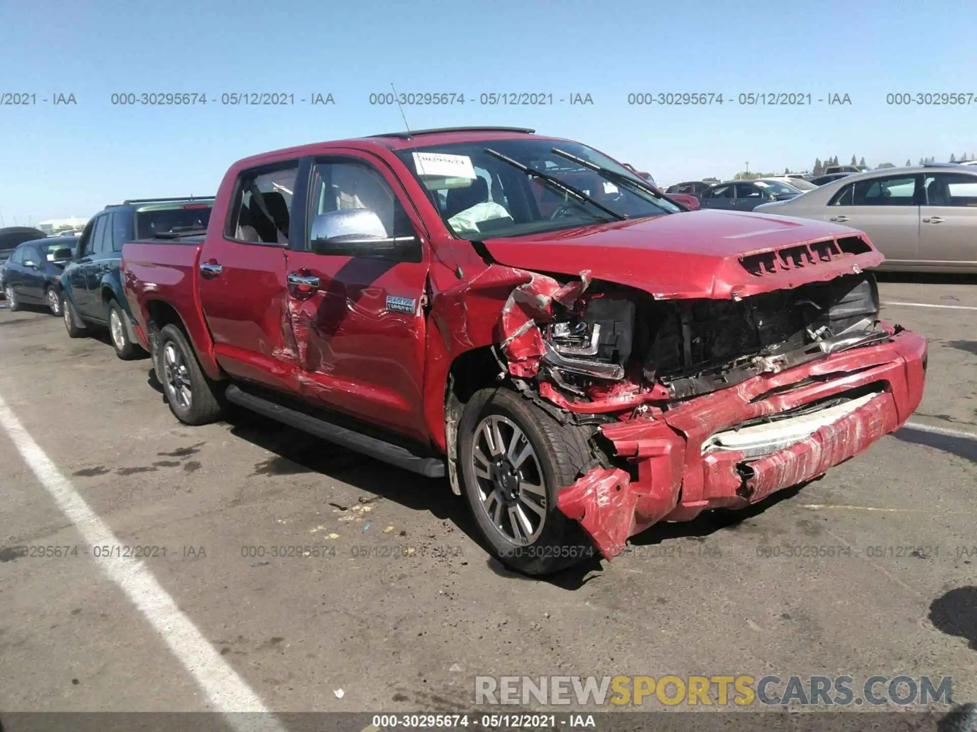 1 Photograph of a damaged car 5TFAY5F14KX831361 TOYOTA TUNDRA 4WD 2019