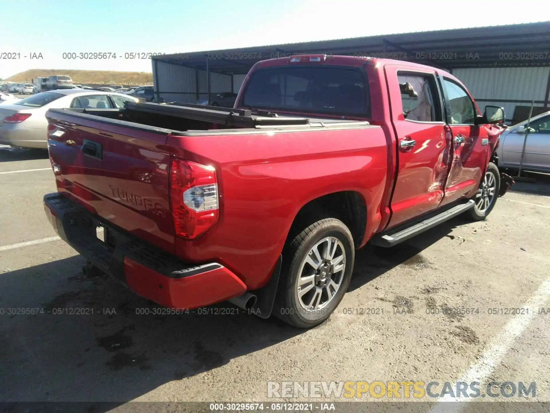 4 Photograph of a damaged car 5TFAY5F14KX831361 TOYOTA TUNDRA 4WD 2019