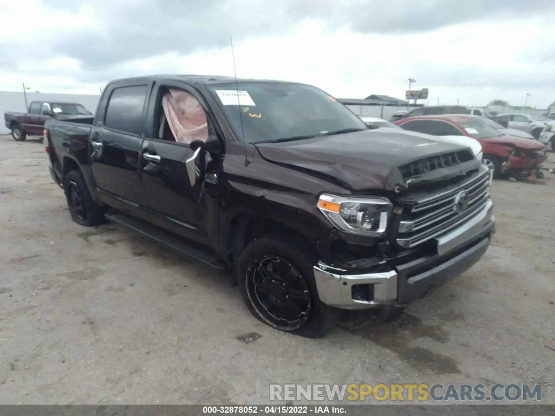 1 Photograph of a damaged car 5TFAY5F14KX842862 TOYOTA TUNDRA 4WD 2019