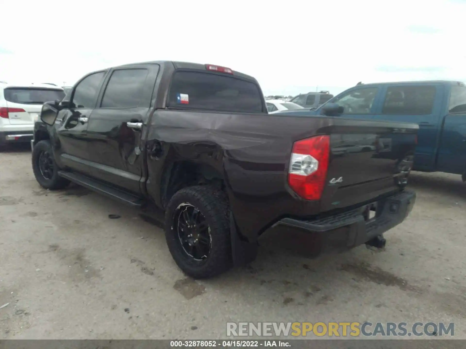 3 Photograph of a damaged car 5TFAY5F14KX842862 TOYOTA TUNDRA 4WD 2019