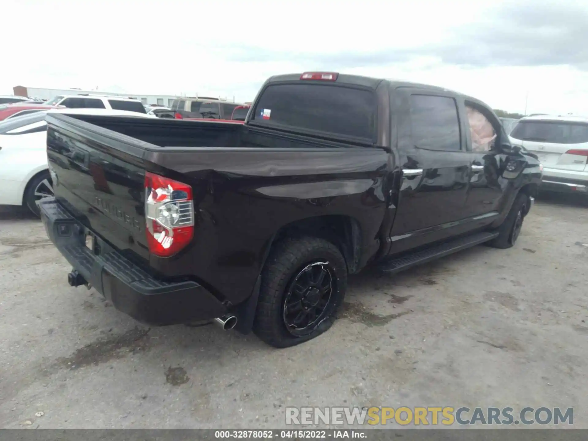 4 Photograph of a damaged car 5TFAY5F14KX842862 TOYOTA TUNDRA 4WD 2019