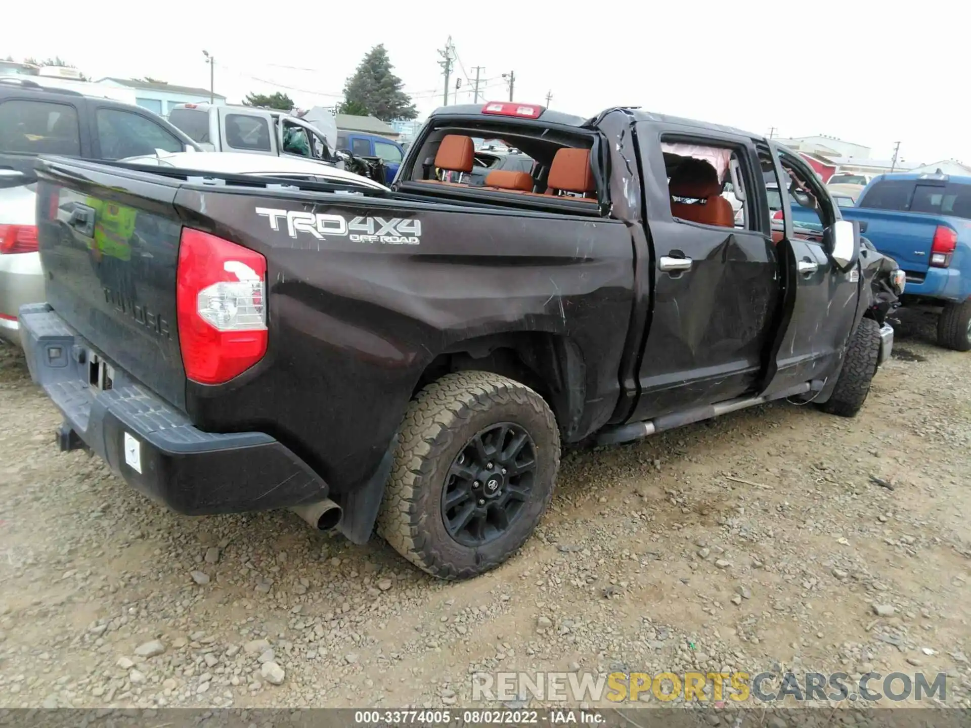 4 Photograph of a damaged car 5TFAY5F15KX796314 TOYOTA TUNDRA 4WD 2019