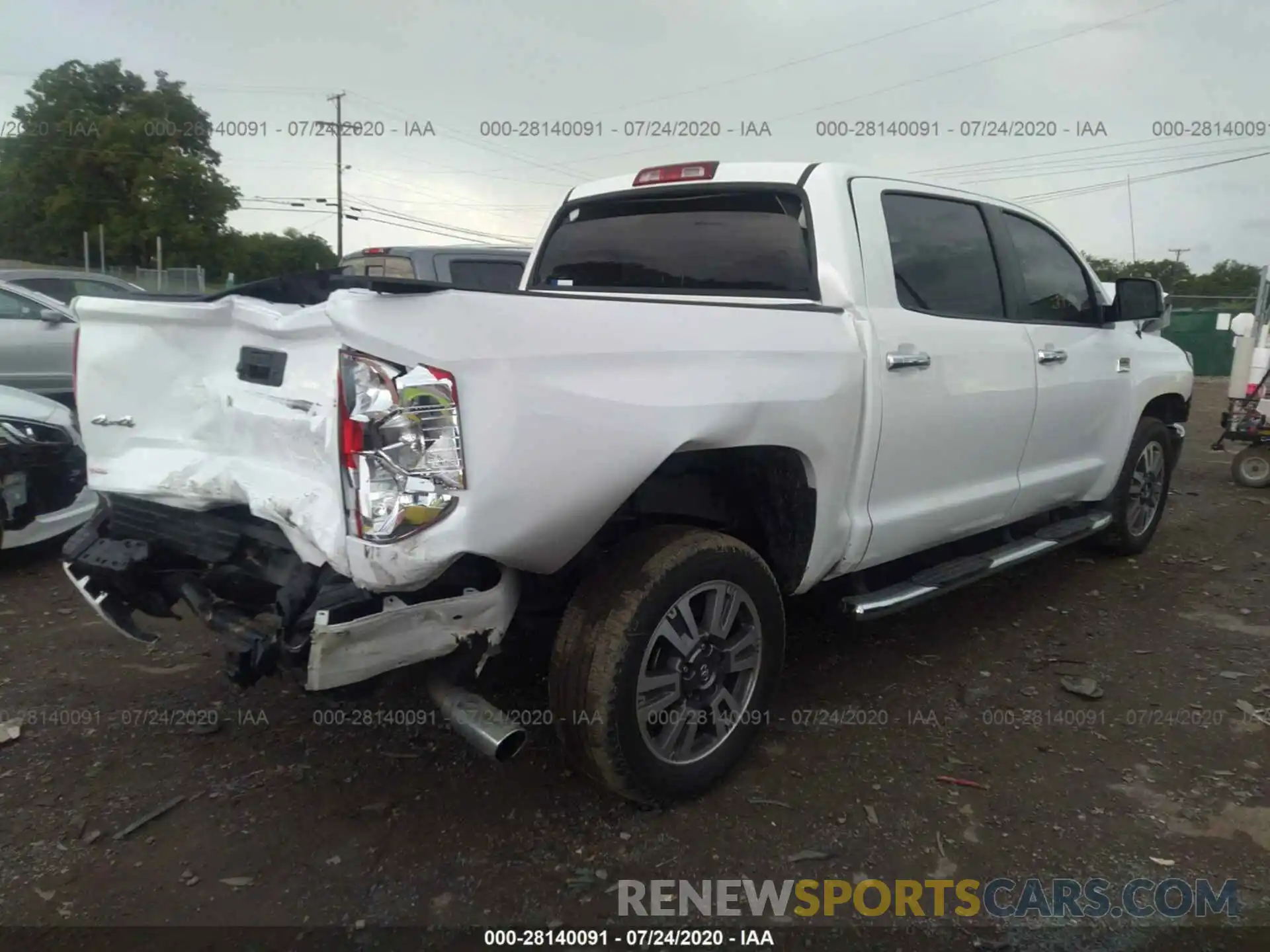 4 Photograph of a damaged car 5TFAY5F16KX846198 TOYOTA TUNDRA 4WD 2019